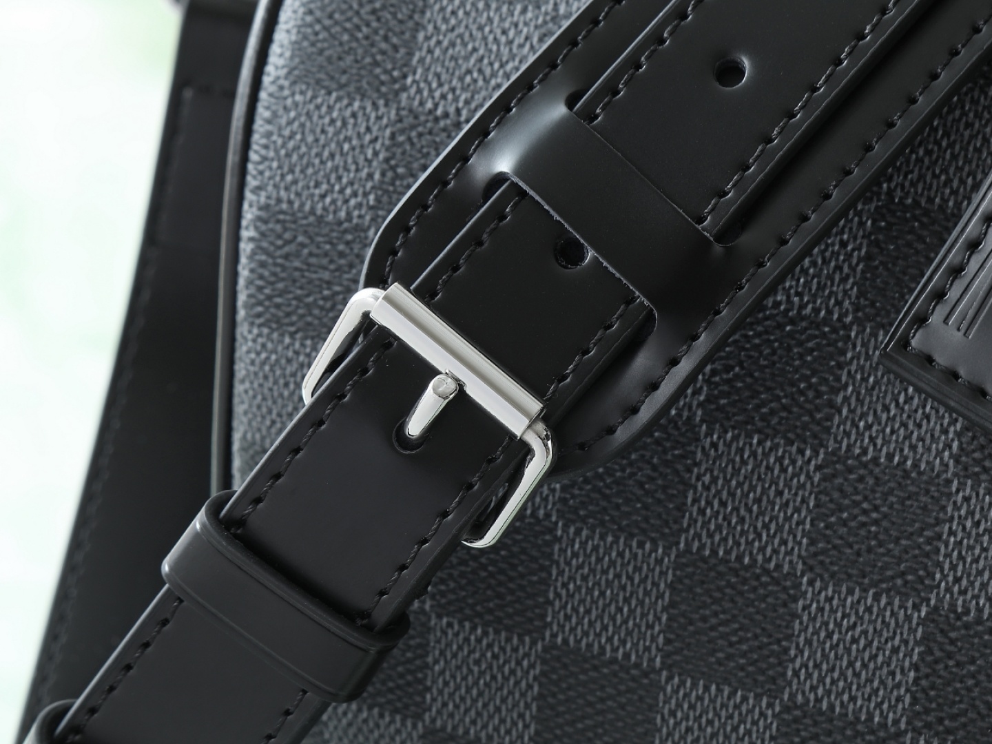 【顶级原单 独家实拍】N41418黑格 KEEPALL 50旅行袋(配肩带)这款以Damier Grap