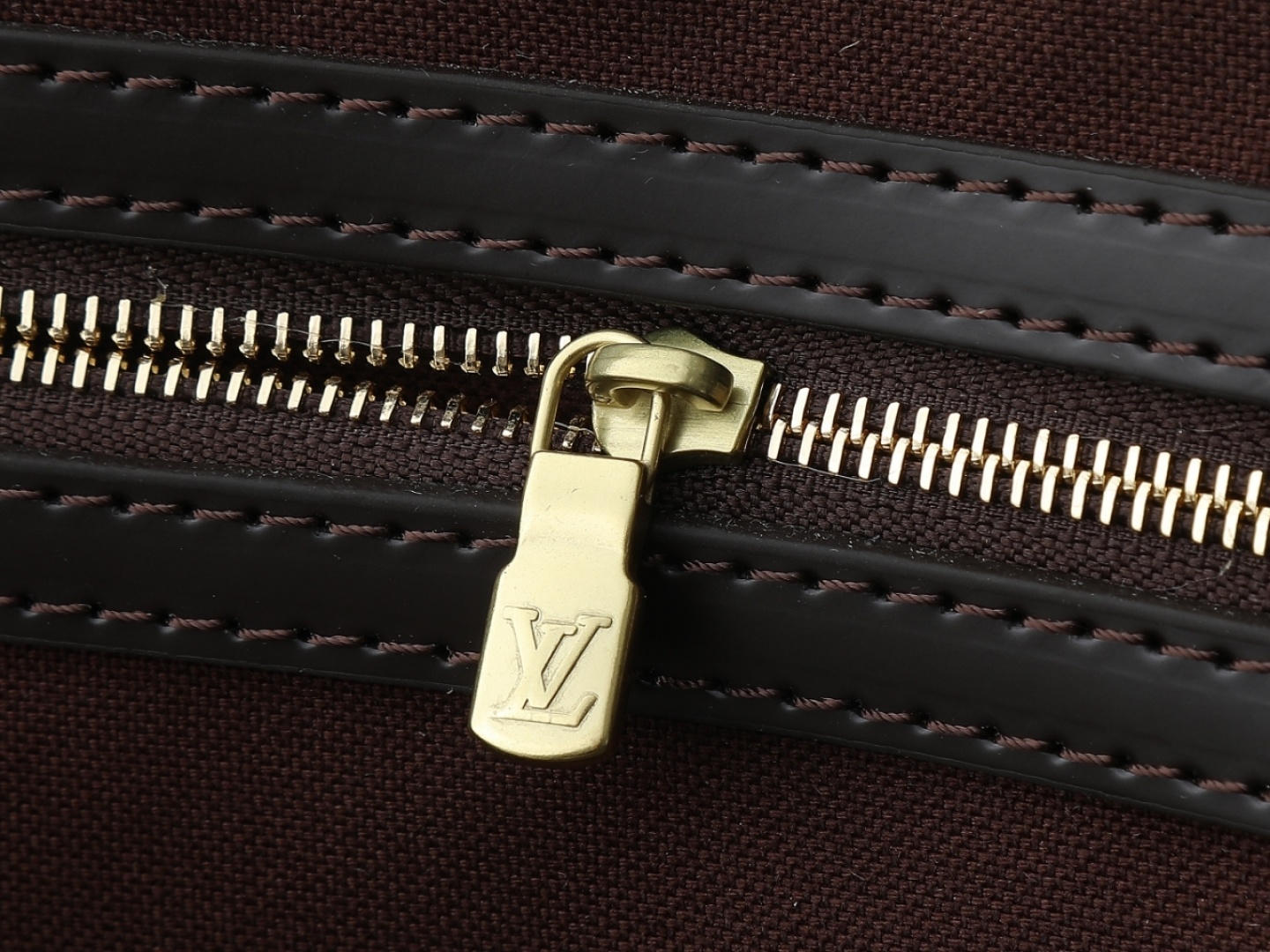【顶级原单 独家实拍】M41413啡格 KEEPALL 55 旅行袋(配肩带)这款以Damier Gra