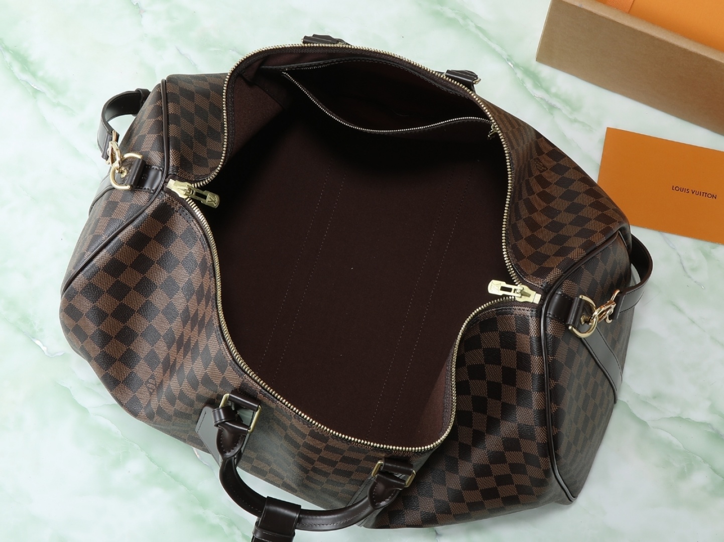 【顶级原单 独家实拍】M41413啡格 KEEPALL 55 旅行袋(配肩带)这款以Damier Gra