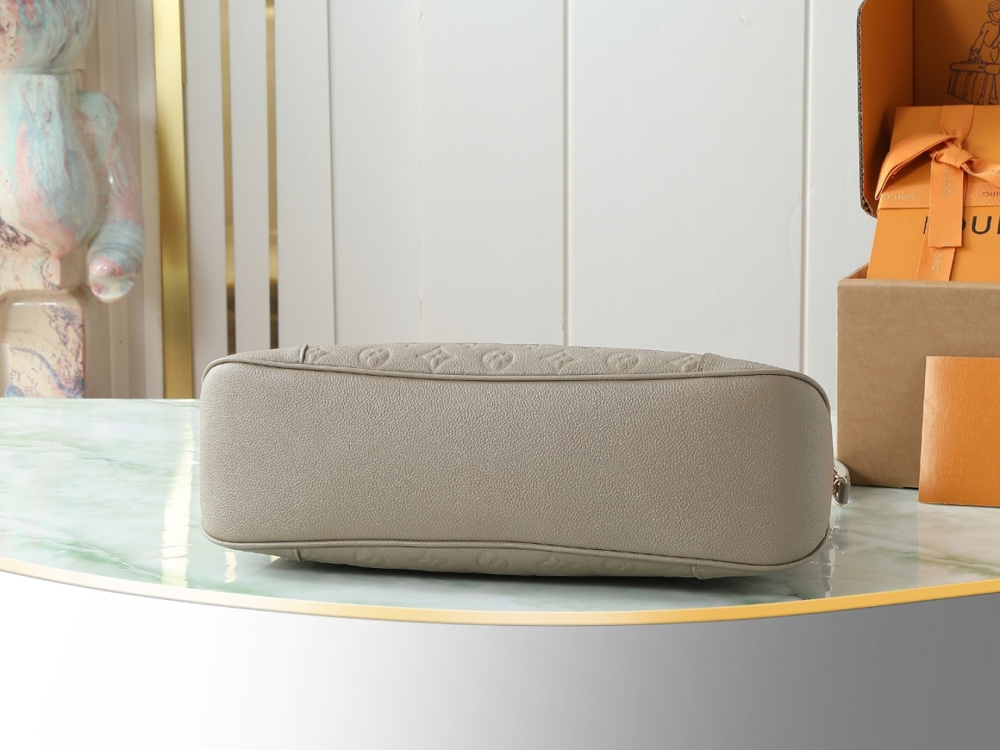 【顶级原单 独家实拍】M25854 这款经典的布洛涅手袋经过升级,采用了宽敞的GM尺寸,非常适合携带笔记