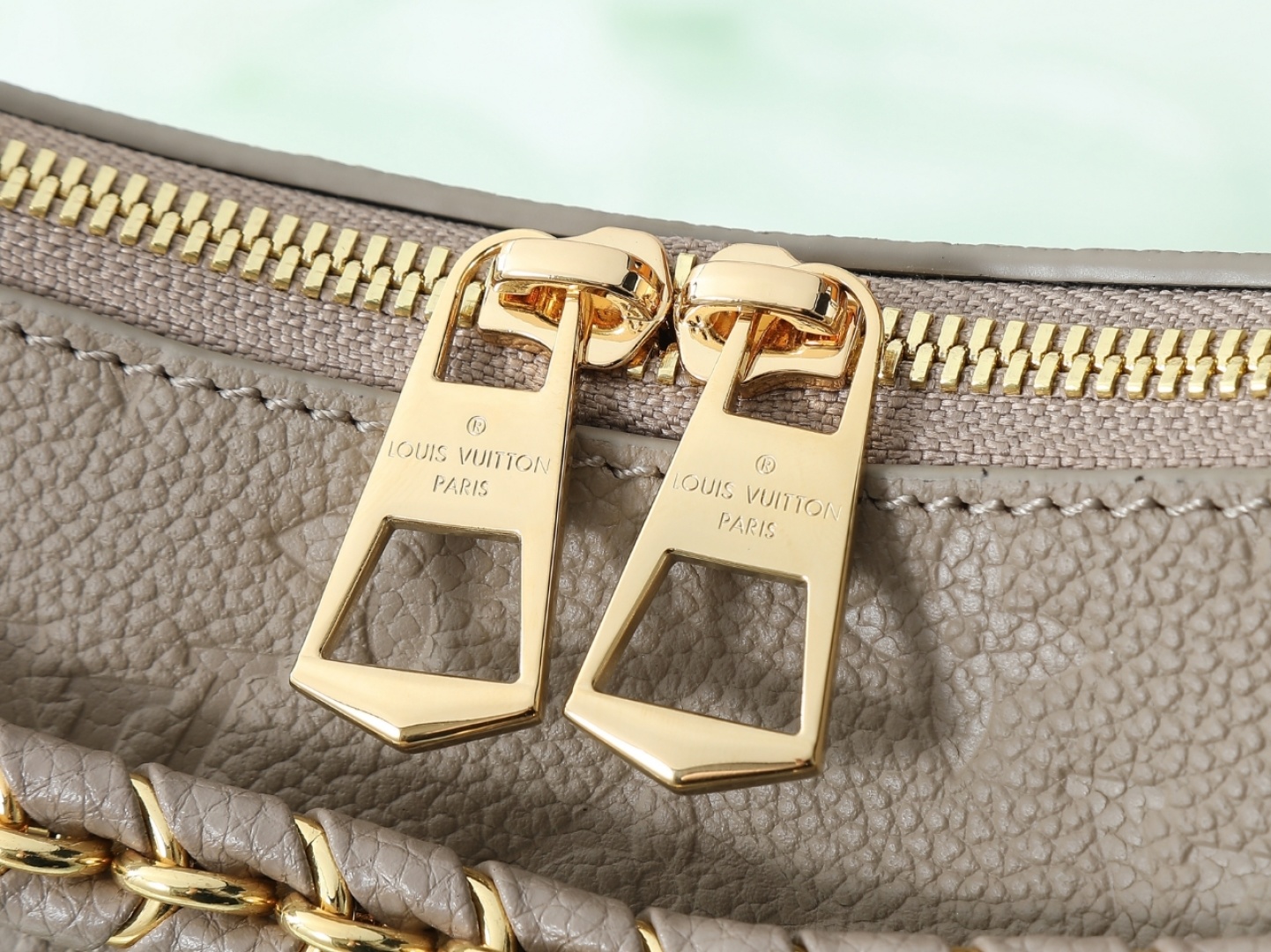 【顶级原单 独家实拍】M25854 这款经典的布洛涅手袋经过升级,采用了宽敞的GM尺寸,非常适合携带笔记