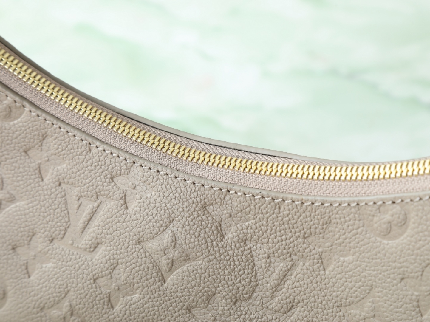 【顶级原单 独家实拍】M25854 这款经典的布洛涅手袋经过升级,采用了宽敞的GM尺寸,非常适合携带笔记