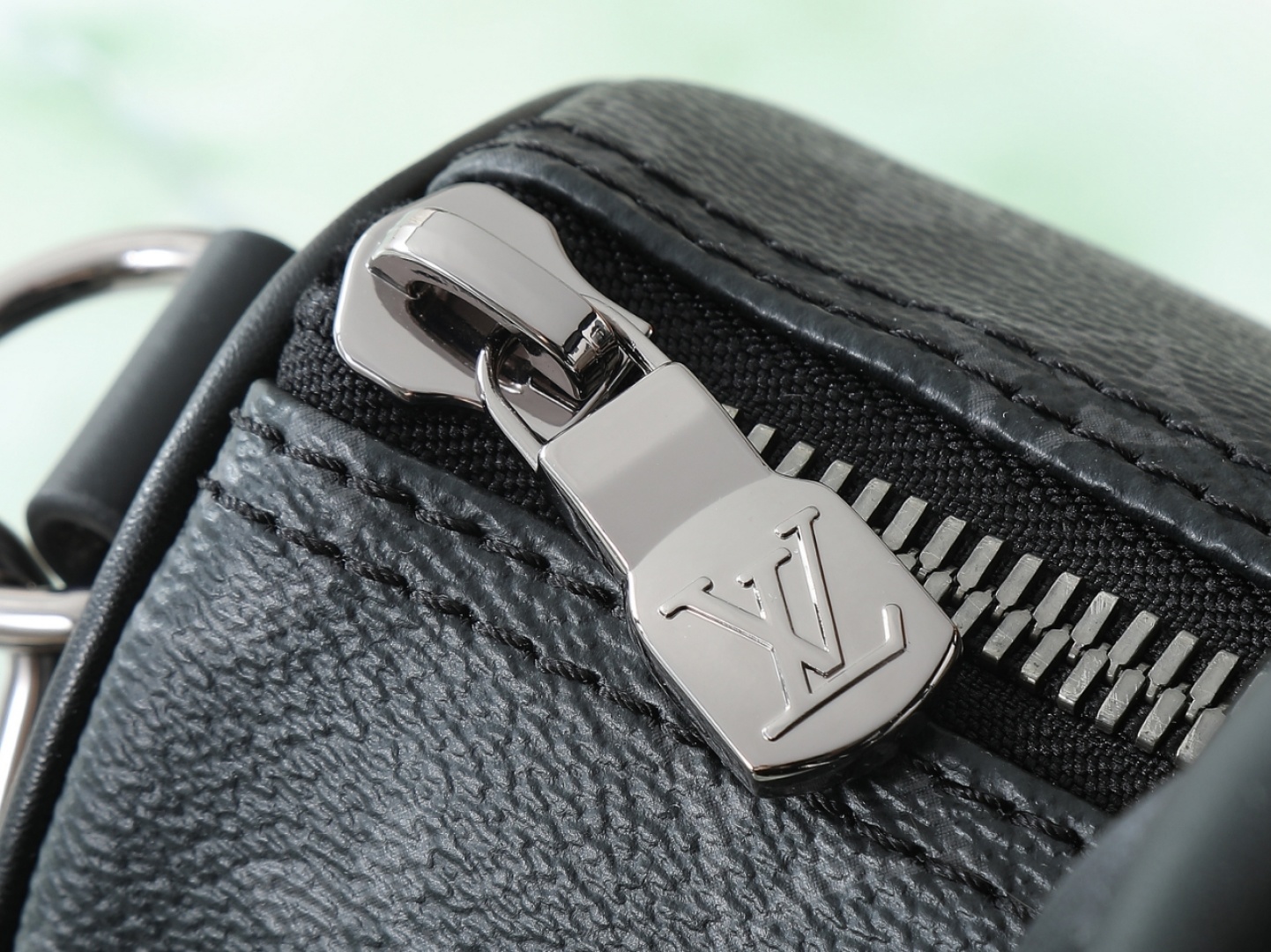 【顶级原单 独家实拍】黑花丝印 男包枕头包 本款 Keepall 25 手袋 取材 Monogram E