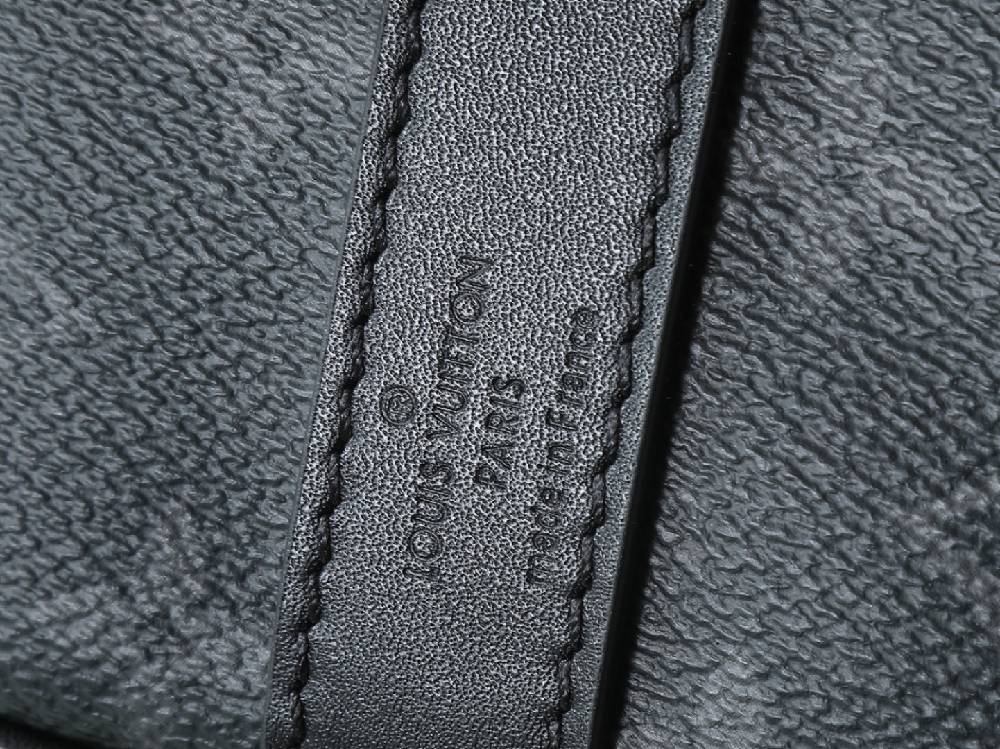 【顶级原单 独家实拍】黑花丝印 男包枕头包 本款 Keepall 25 手袋 取材 Monogram E