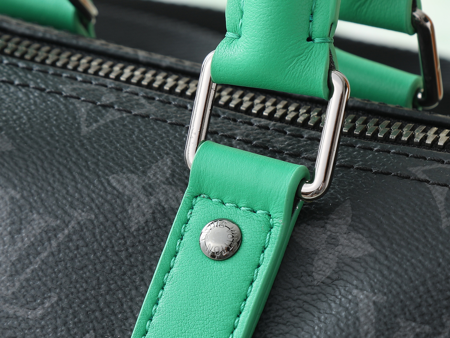 【顶级原单 独家实拍】M25885黑花/绿色 男包枕头包 KEEPALL BANDOULIÈRE 25