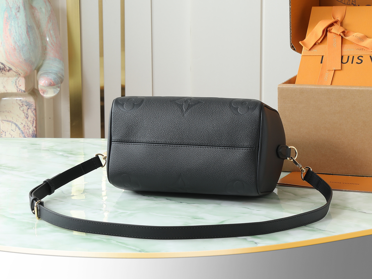 【顶级原单 独家实拍】M58951黑色 全皮压花soeedy枕头包 Speedy Bandoulière