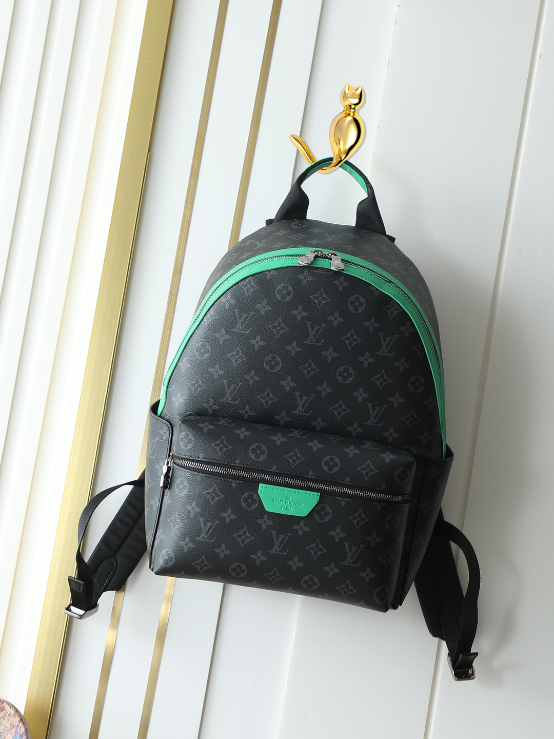 M25887 Mochila pequeña Discovery