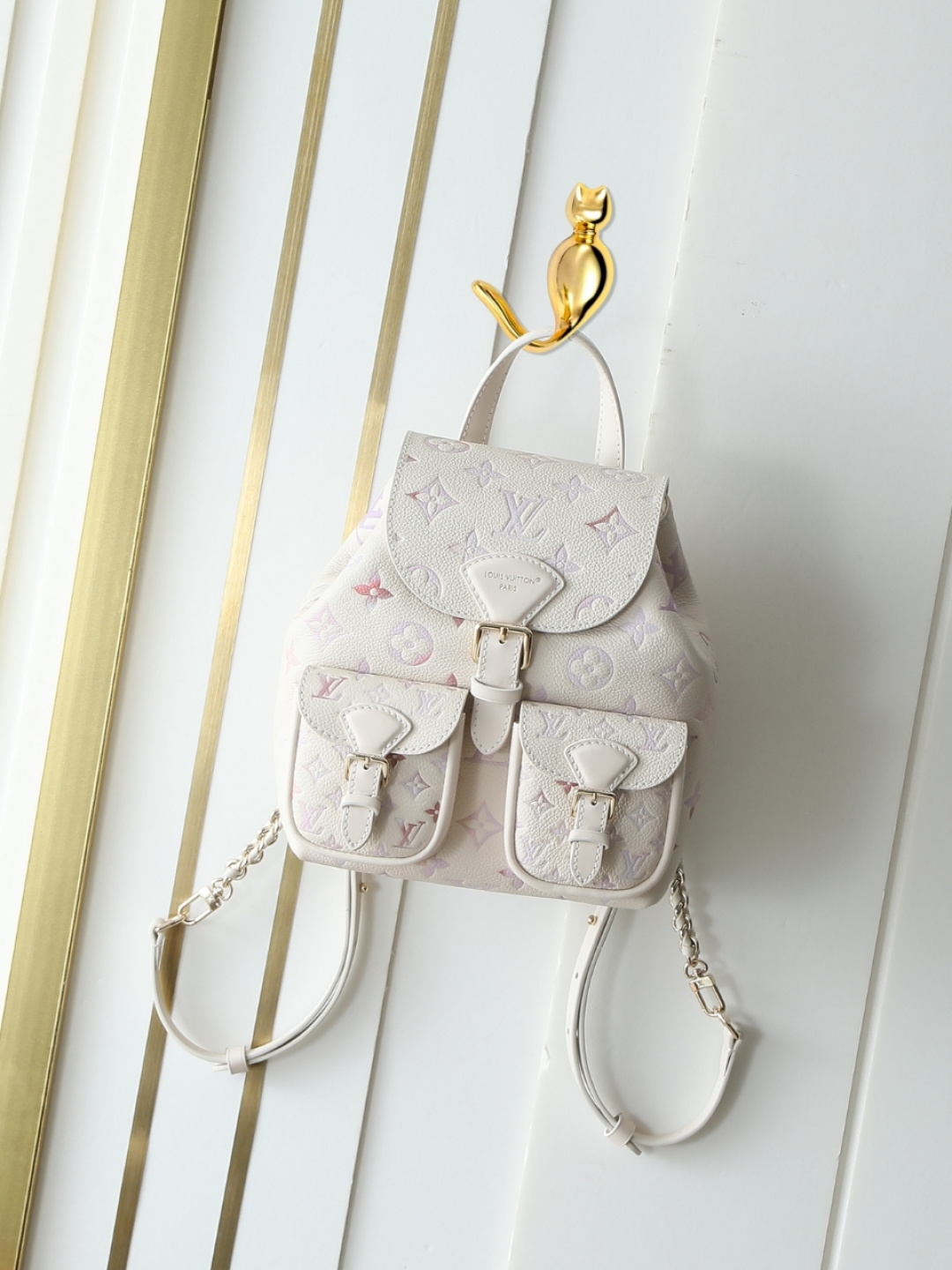 M15113 Mochila de cuero con relieve degradado blanquecino serie BACKUP