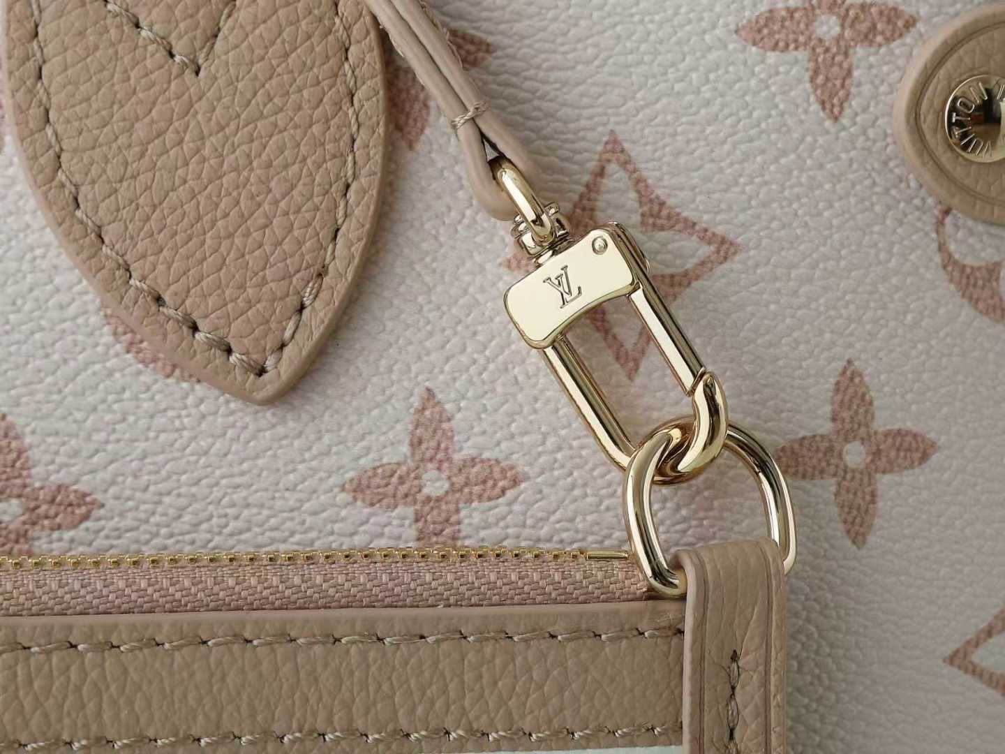【顶级原单 独家实拍】M25665 沙丘色這款雙面設計的Neverfull Inside Out MM是