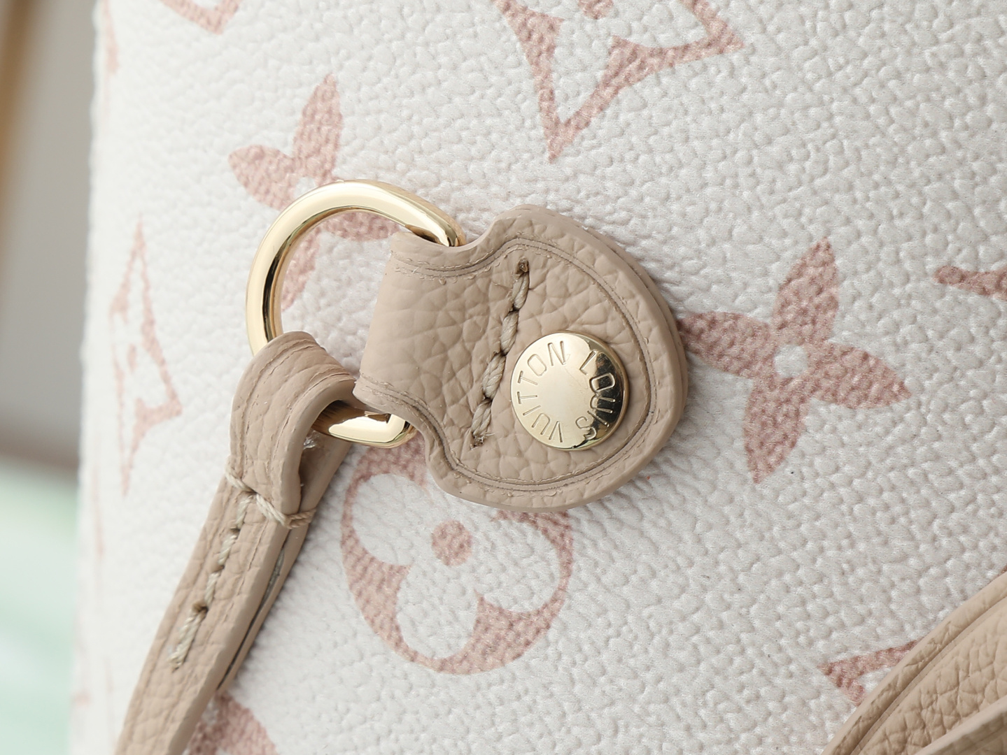 【顶级原单 独家实拍】M25665 沙丘色這款雙面設計的Neverfull Inside Out MM是