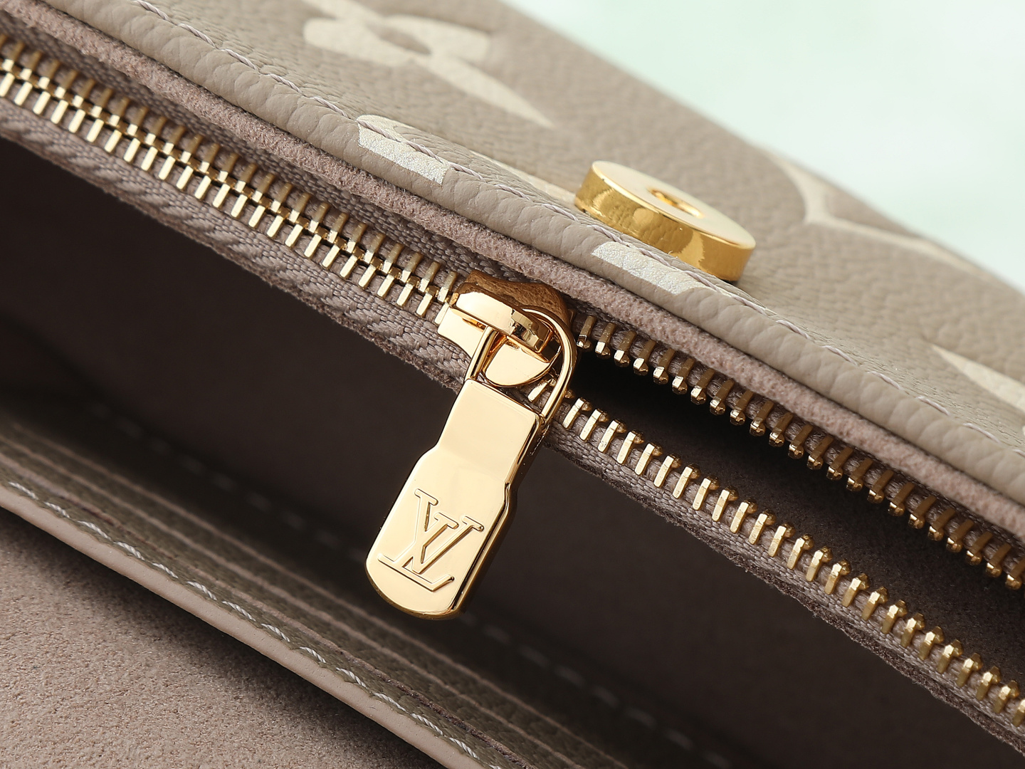 【顶级原单 独家实拍】M82211灰色丝印全皮链条包系列 Wallet On Chain Ivy 手袋取