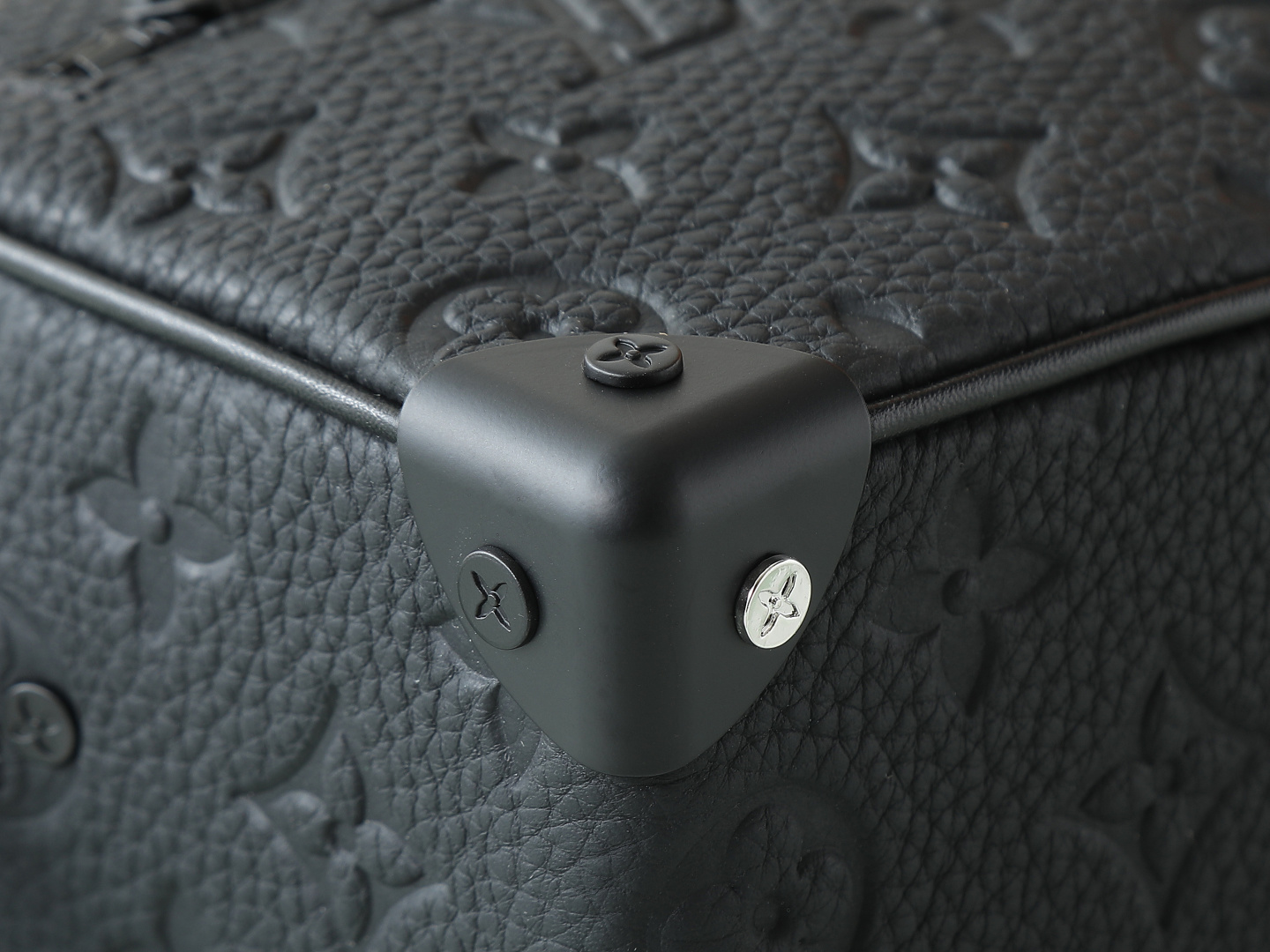 【顶级原单 独家实拍】M55702,加强版163芯片 黑色荔枝纹 MINI SOFT TRUNK 手袋
