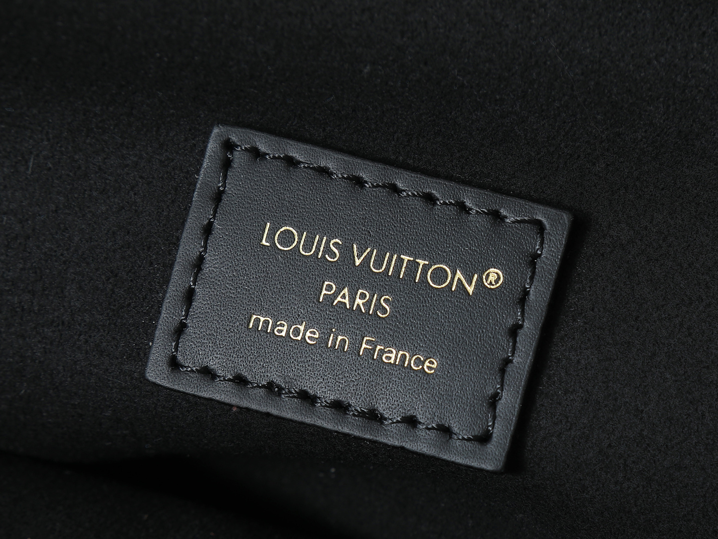 【顶级原单 独家实拍】M25575黑色Avenue MM(Avenue MM)是格兰帕莱手提包的现代替代