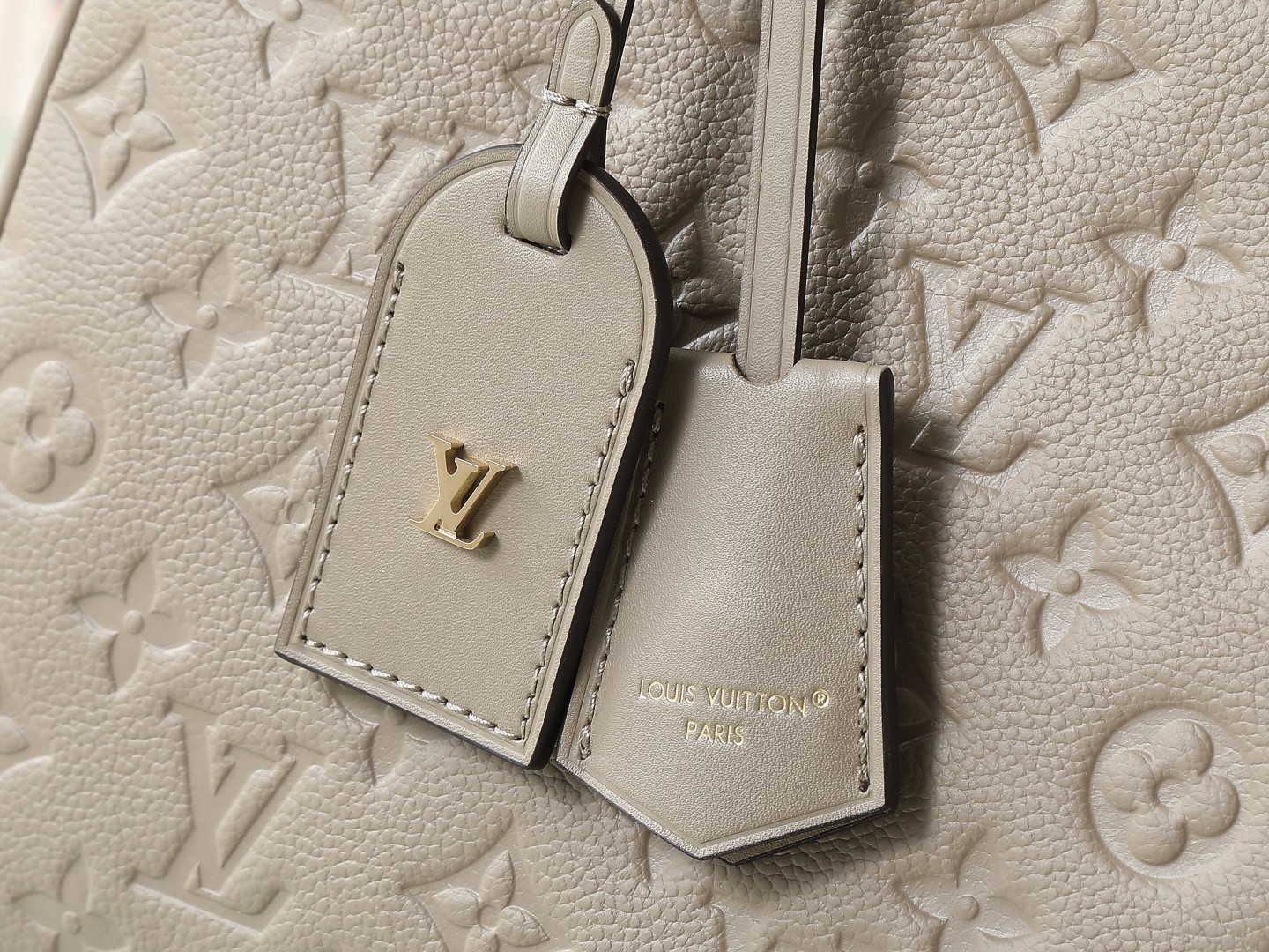 【顶级原单 独家实拍】M25575灰色Avenue MM(Avenue MM)是格兰帕莱手提包的现代替代