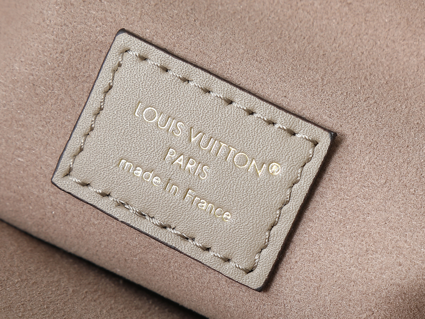 【顶级原单 独家实拍】M25575灰色Avenue MM(Avenue MM)是格兰帕莱手提包的现代替代