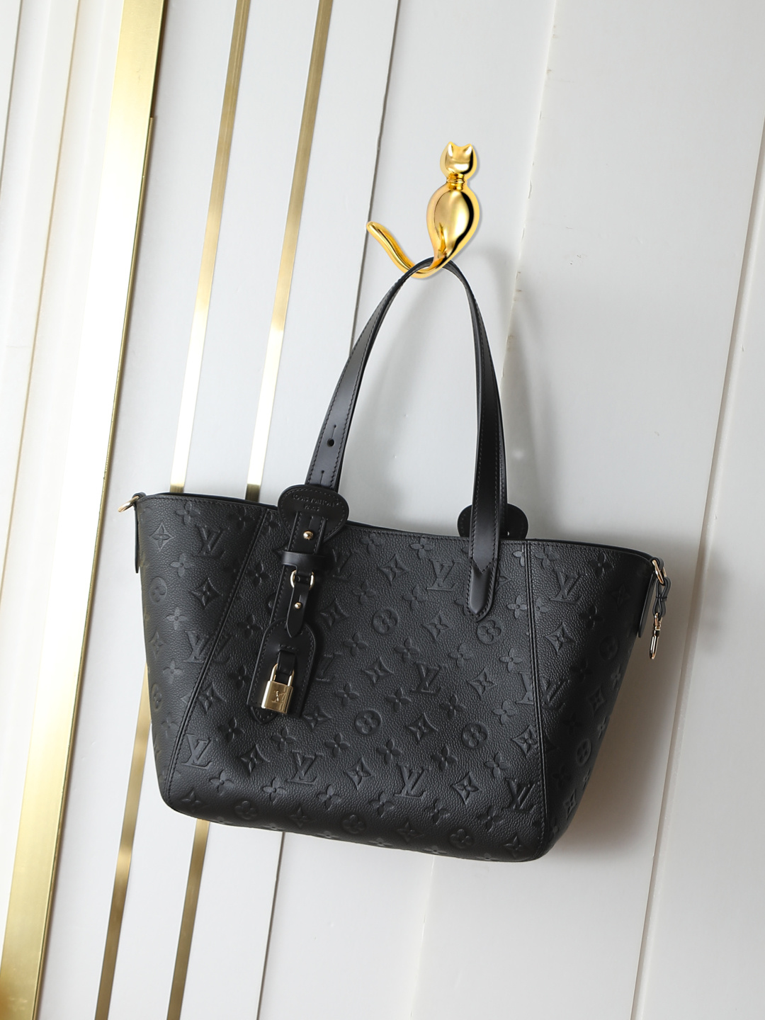 M25858 Bolso pequeño todo en uno negro