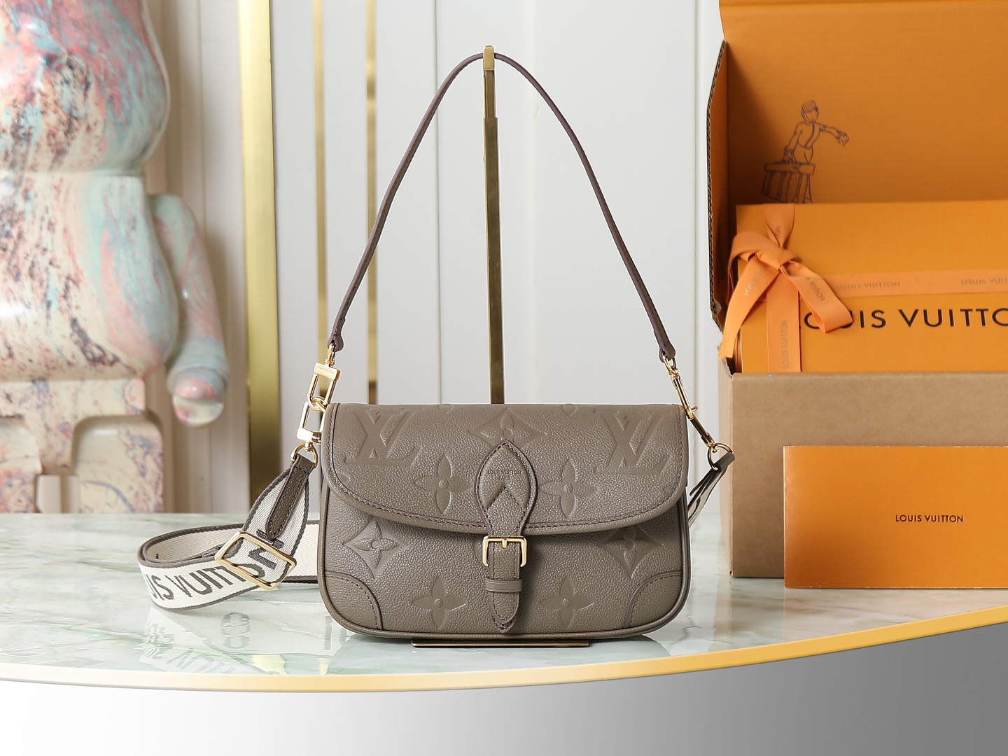 P600 [Pedido original superior, toma real exclusiva] M46386 verde caqui M15049 Bolso Diane baguette en relieve de cuero…