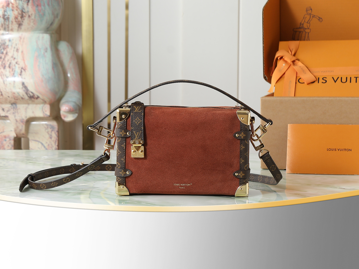 P650 [Pedido original superior, toma real exclusiva] M15072 Este bolso mediano Side Trunk pertenece a la serie Back to …