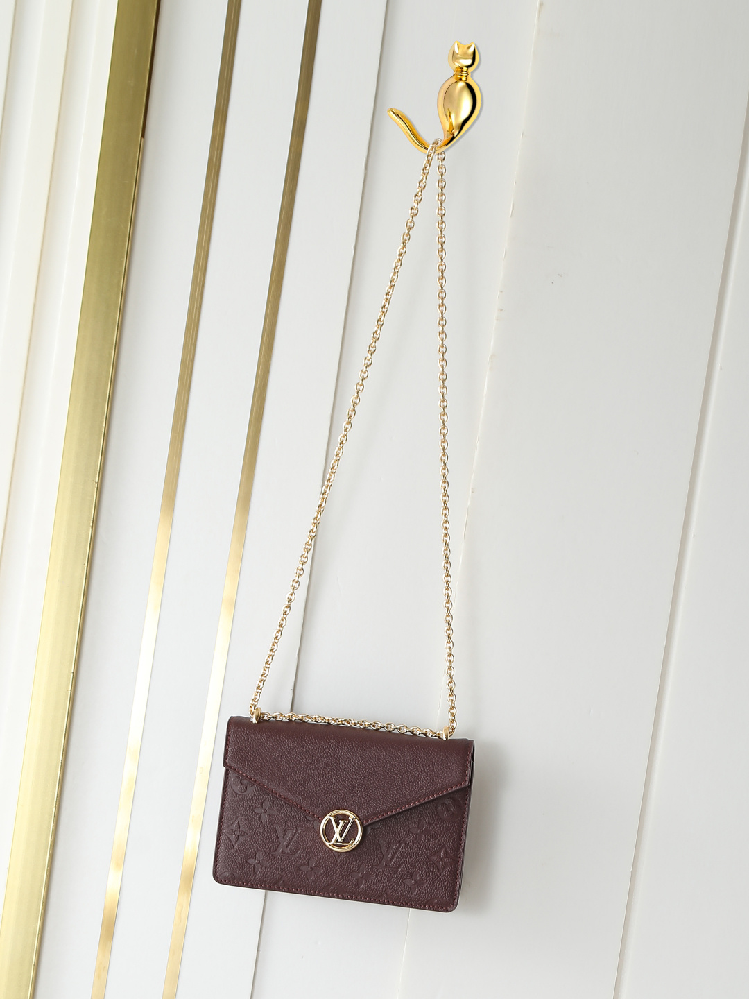M25814 serie de bolsos con cadena Portefeuille chaîne Rosy granate
