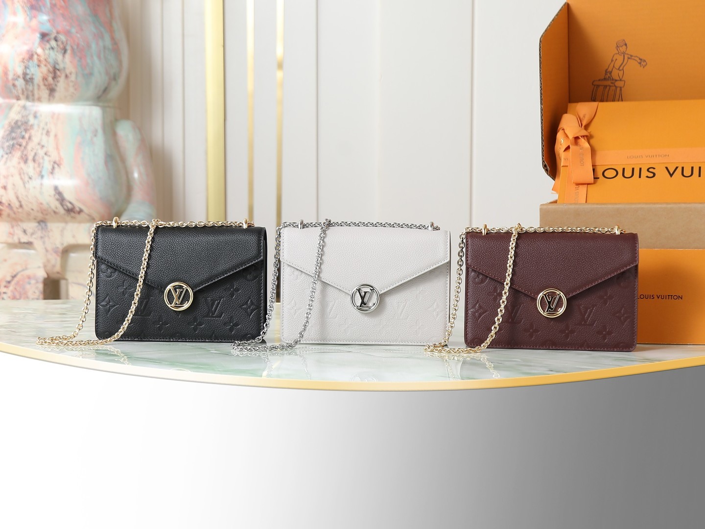 M13570 M25814 M13569 imagen combinada Portefeuille chaîne Serie de bolsos con cadena Rosy