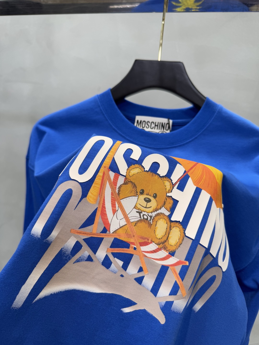 Moschino Street Style Cotton T-Shirt: Graphic Prints, Soft Cotton, Various Colors - 图片 7