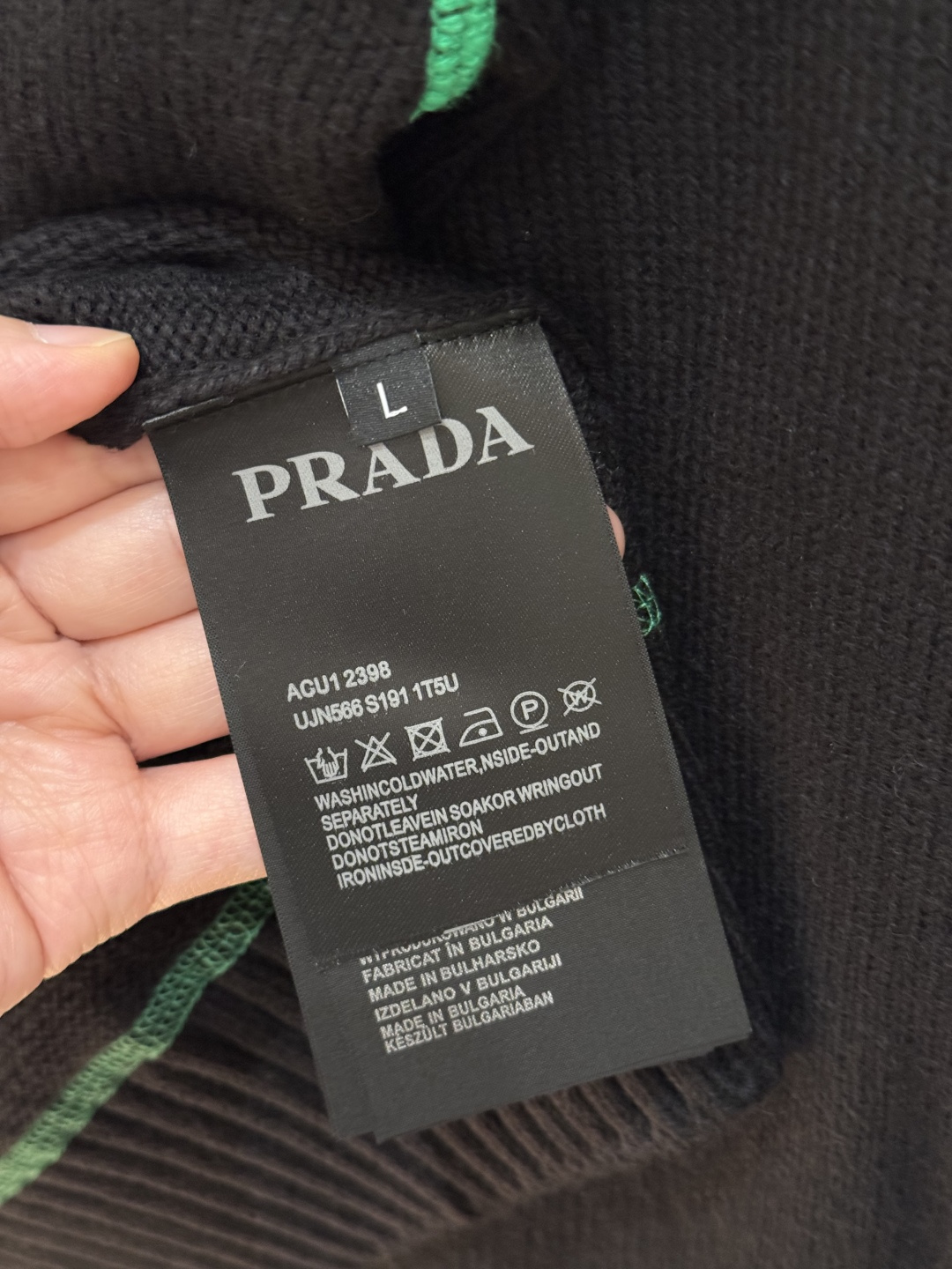 PD 经典款秋冬最新系列！专柜1:1顶级复刻，顶级版本！厚薄适中，可以穿一整个冬天  潮人必备单品！懂货
