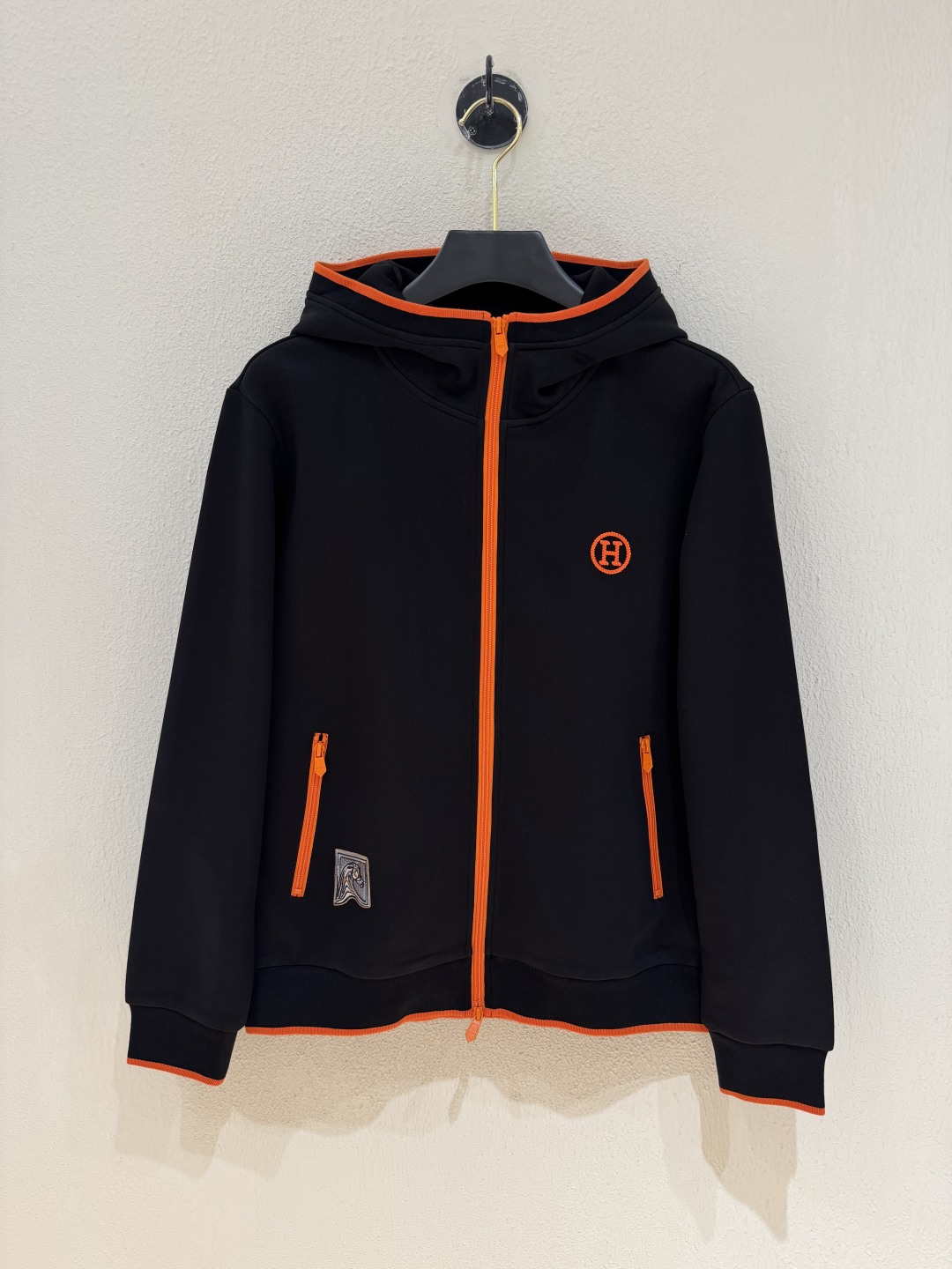 Hermes Black & Orange Sweatshirt Hoodie Pullover Pants Joggers Matching Set 3 cmp i1756242036685 8755 0 1