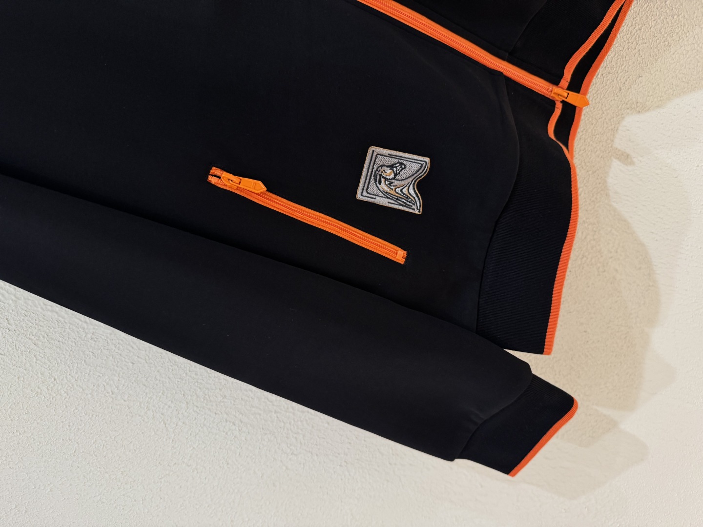 Hermes Black & Orange Sweatshirt Hoodie Pullover Pants Joggers Matching Set 7 cmp i1756242045495 9978 0 5