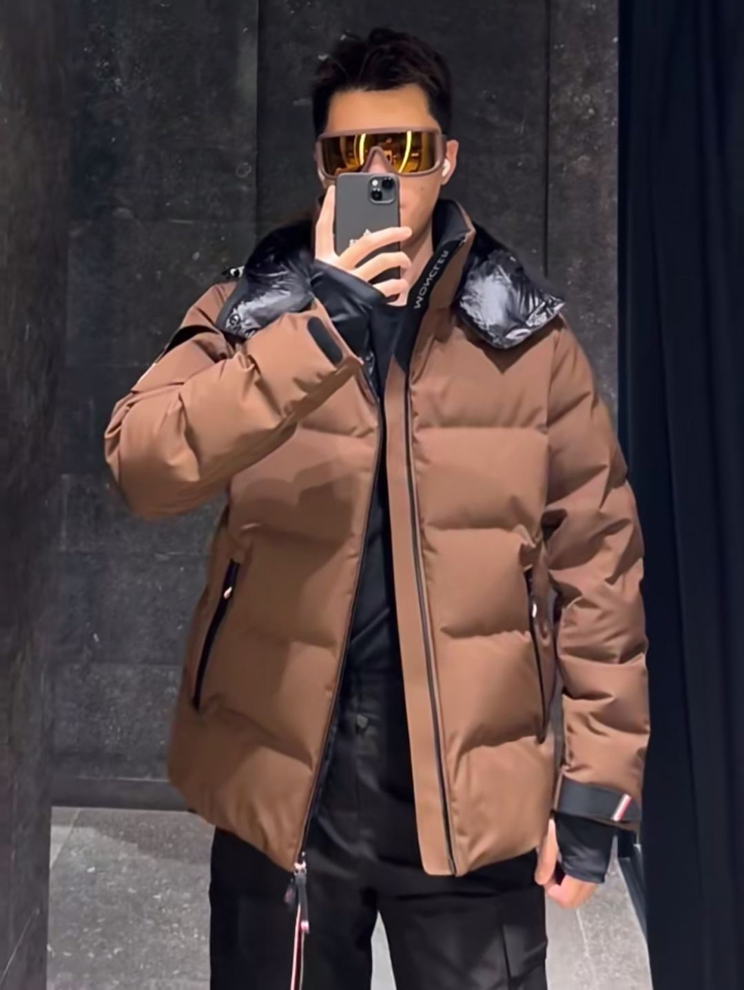 NO:509378,Upper body effect｜Moncler Montgetech high-end men's short down jacket jacket.,,jackets & coats,jackets & coats,down jacket,alexander wang19860909上身效果｜Moncler Montgetech高端男士短款羽绒夹克外套.,,jackets & coats,jackets & coats,down jacket,alexander wang,Men's clothing