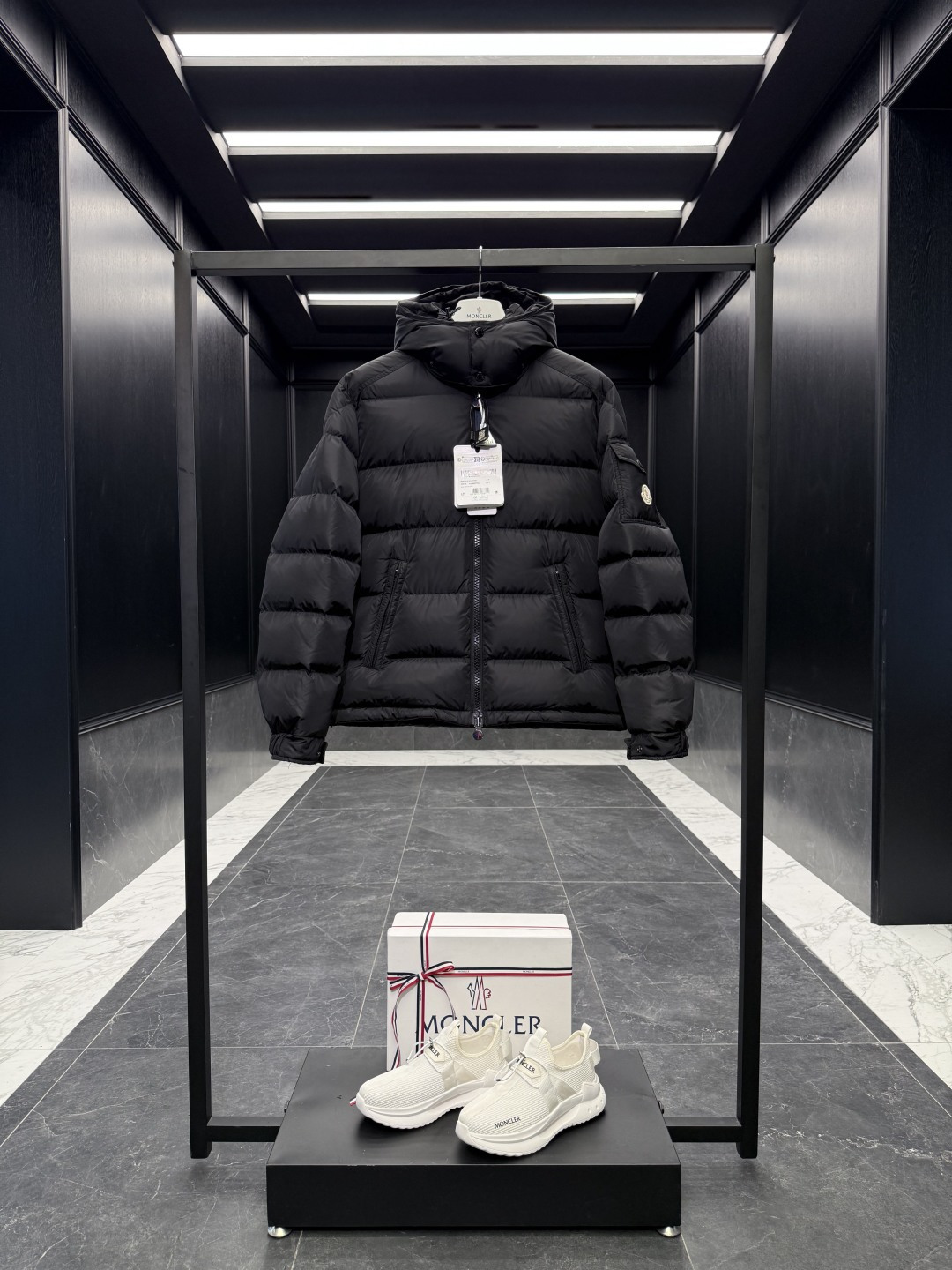 Moncler Maya