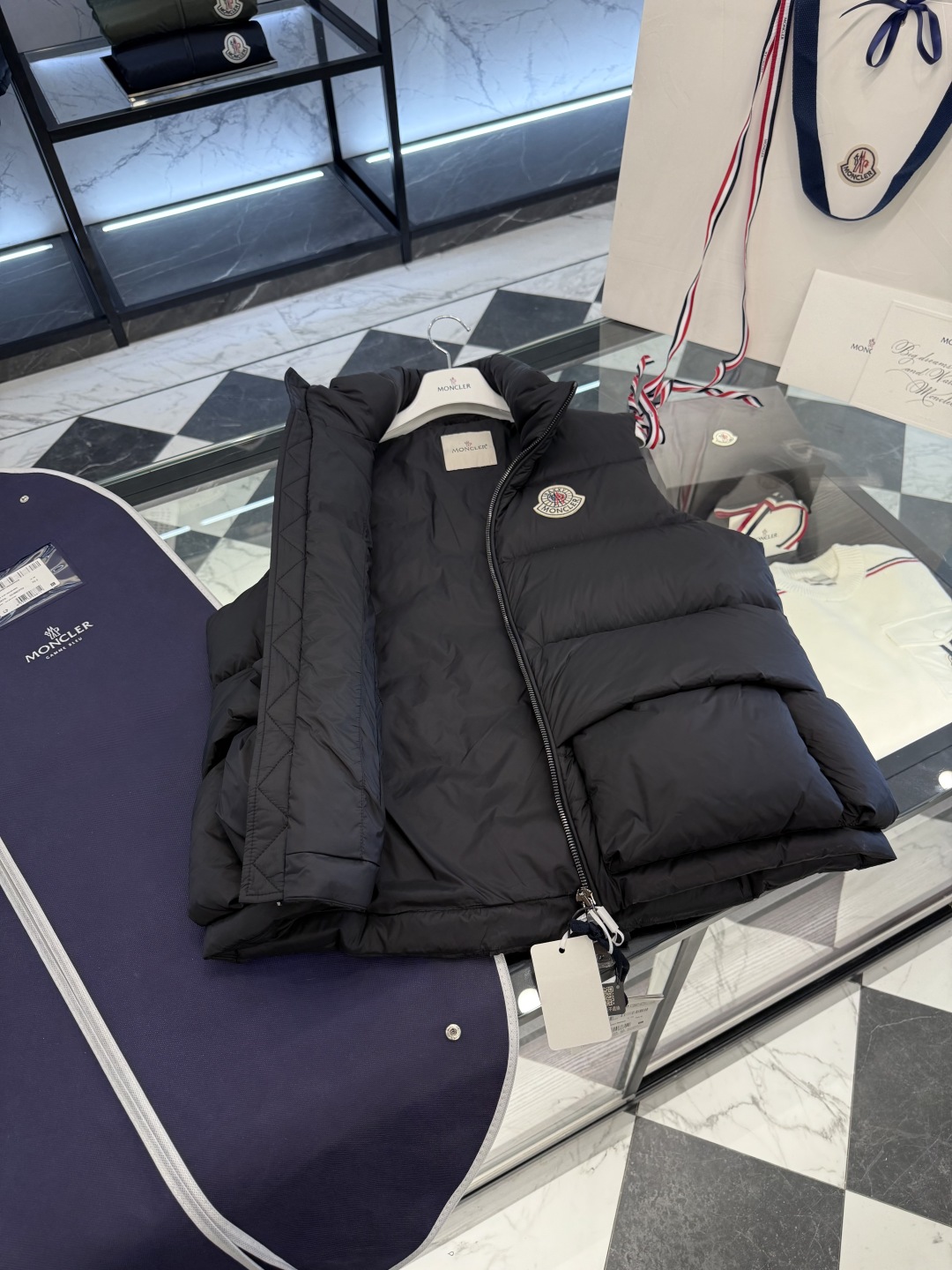 p530 Moncler x Christopher Raxxy 明星同款男女款 3D绗缝拉链羽绒马甲.更多细节实拍.