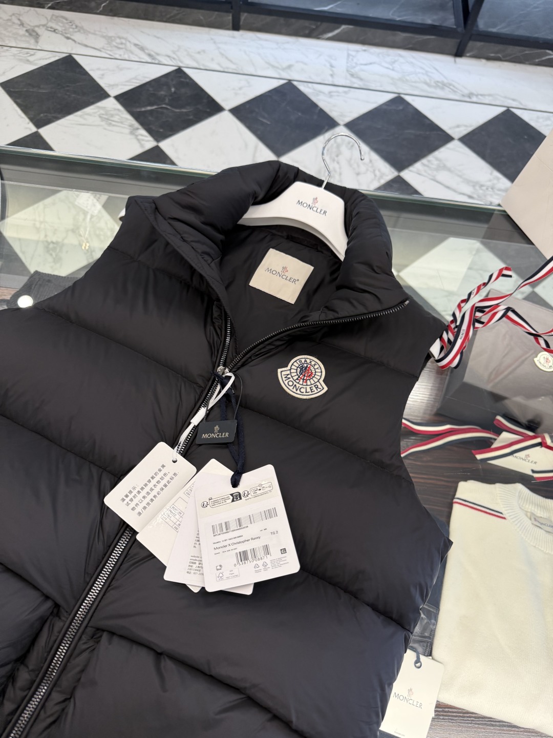 p530 Moncler x Christopher Raxxy 明星同款男女款 3D绗缝拉链羽绒马甲.更多细节实拍.