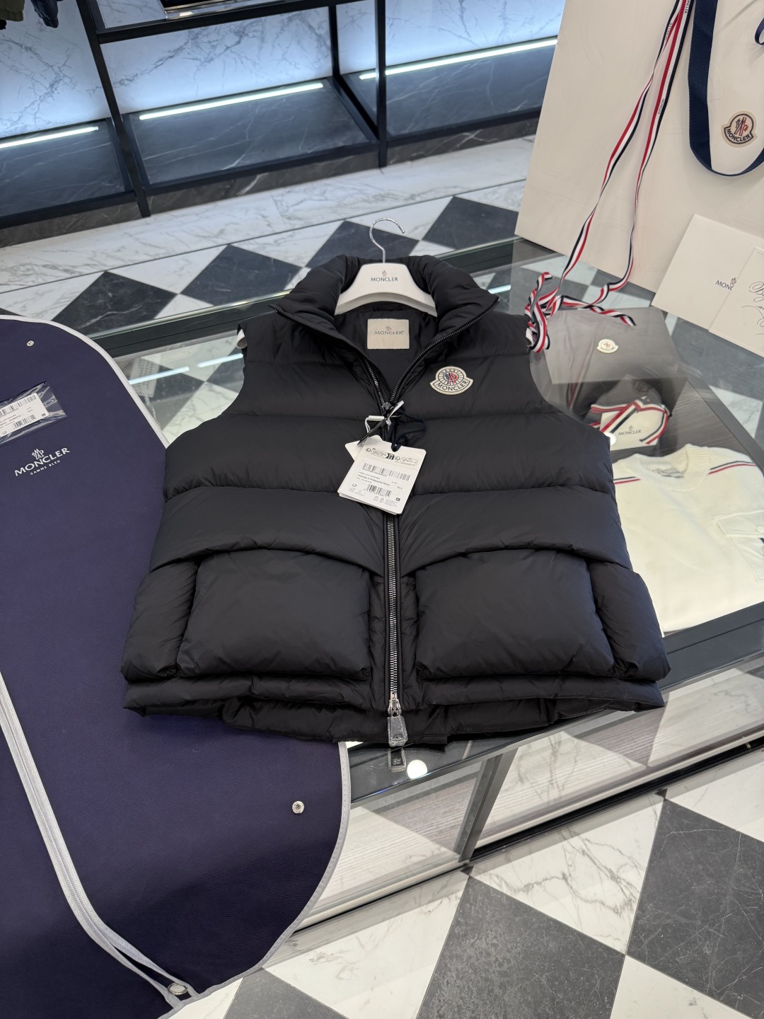 p530 Moncler x Christopher Raxxy 明星同款男女款 3D绗缝拉链羽绒马甲.更多细节实拍.