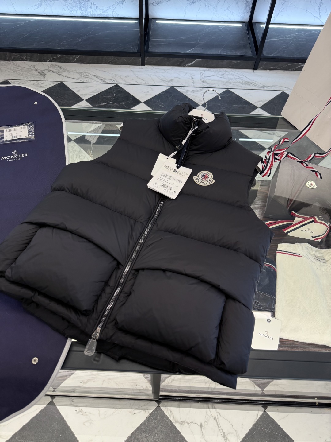 p530 Moncler x Christopher Raxxy 明星同款男女款 3D绗缝拉链羽绒马甲.更多细节实拍.