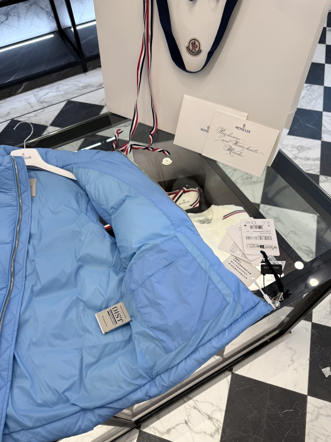 p530 Moncler x Christopher Raxxy 明星同款男女款 3D绗缝拉链羽绒马甲.更多细节实拍.