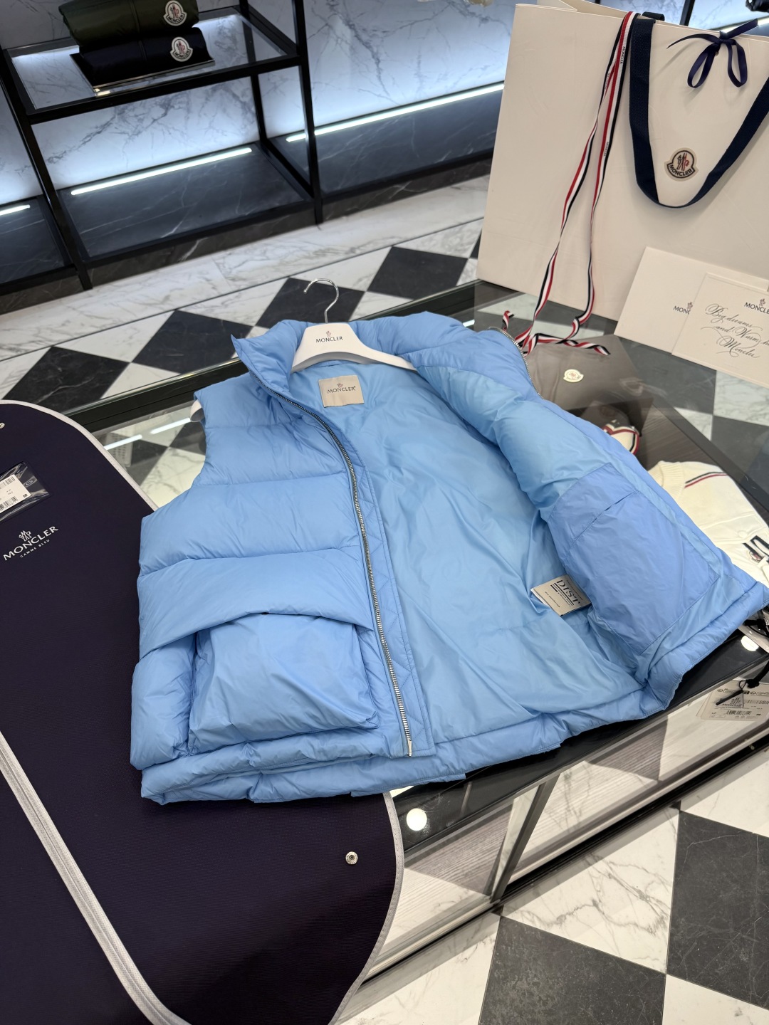 p530 Moncler x Christopher Raxxy 明星同款男女款 3D绗缝拉链羽绒马甲.更多细节实拍.