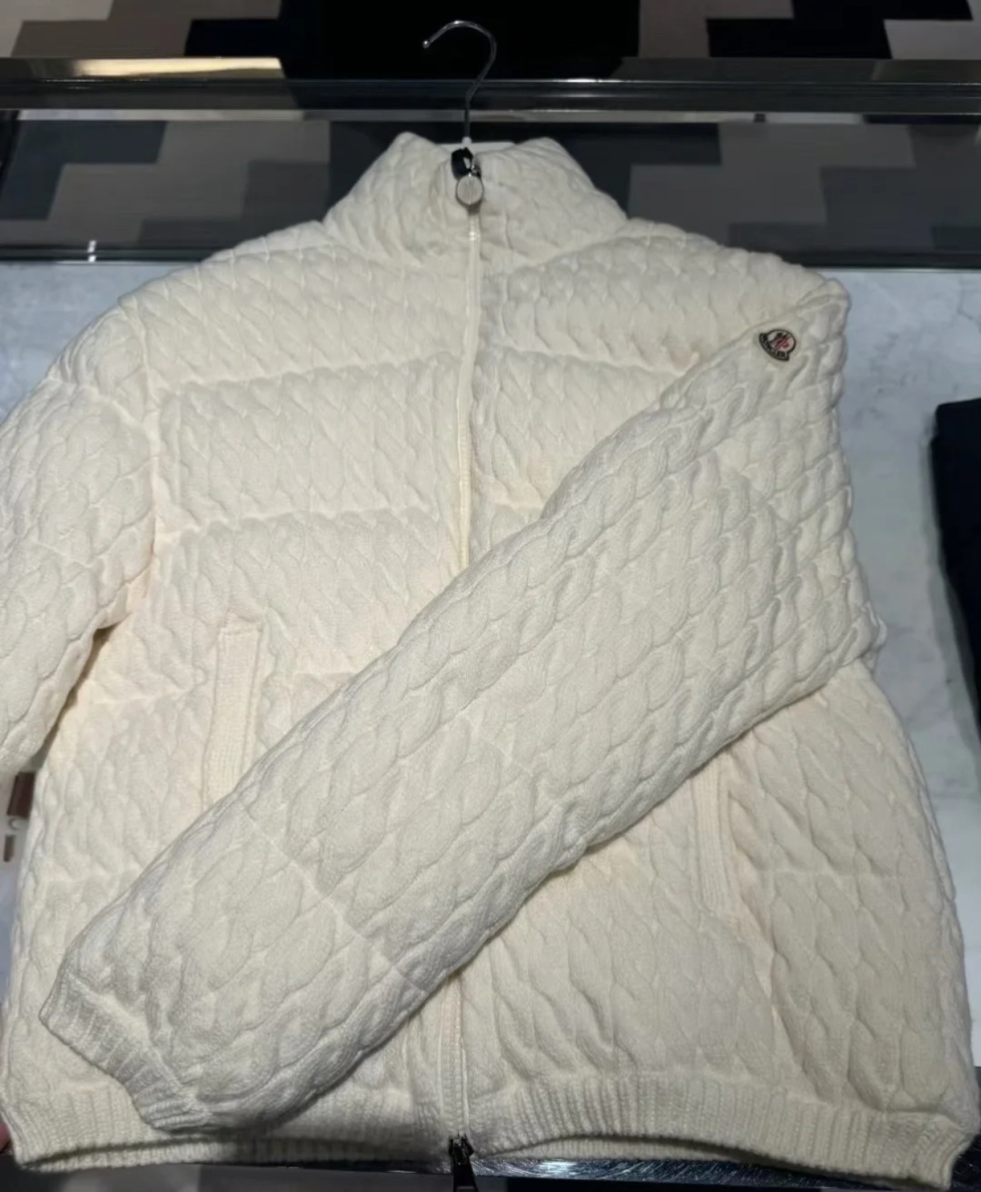 Moncler Cardigan夹层羊毛棉质绞花针织混纺拼接羽绒开衫.柜台实拍参考.