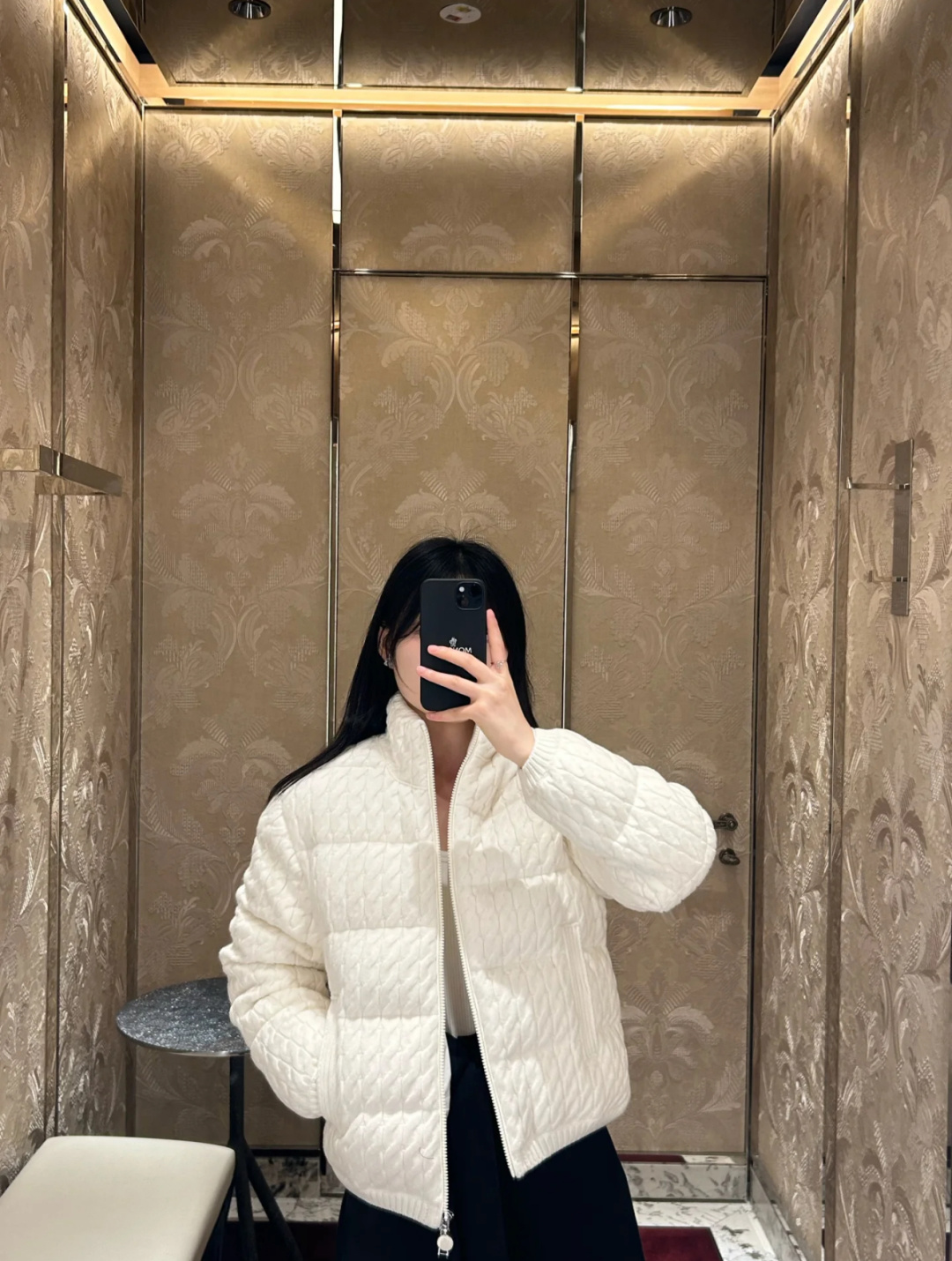 NO:508422,Upper body effect｜Moncler Cardigan mezzanine wool cotton cork knitted blended down cardigan. Brand new Snow White., down jacket, alexander wang19860909上身效果｜Moncler Cardigan夹层羊毛棉质绞花针织混纺拼接羽绒开衫.全新白雪公主.,,down jacket,alexander wang,Women's clothing