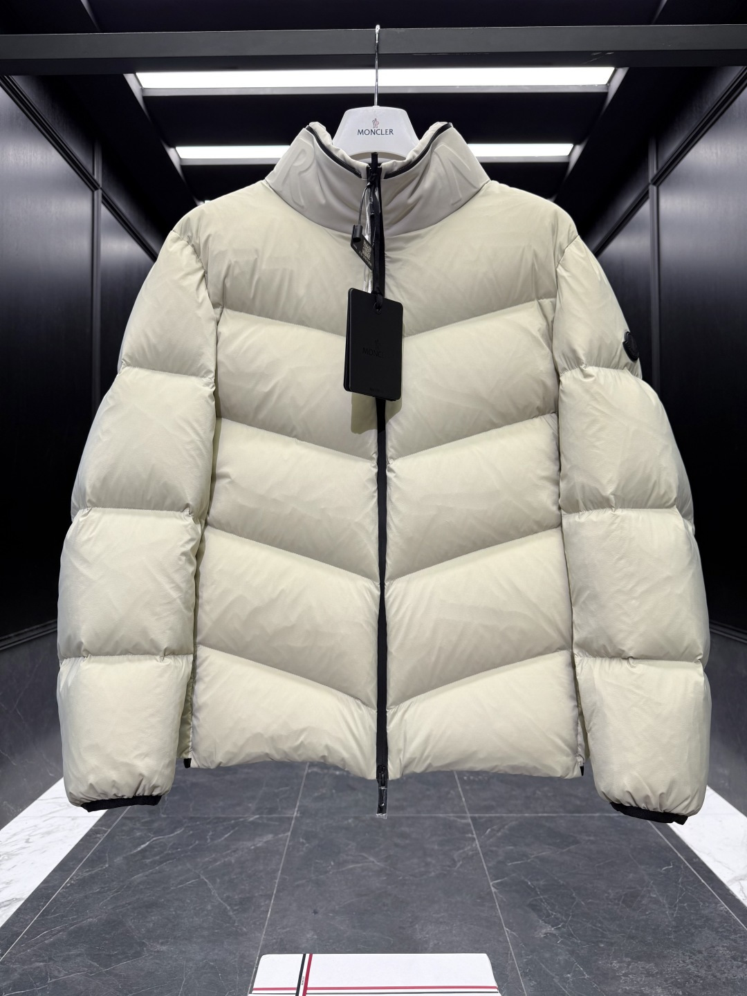 特级羽绒⬆️Moncler Forez男士连帽短款羽绒夹克外套.(连帽可脱卸.可变立领夹克)特级鹅绒填充