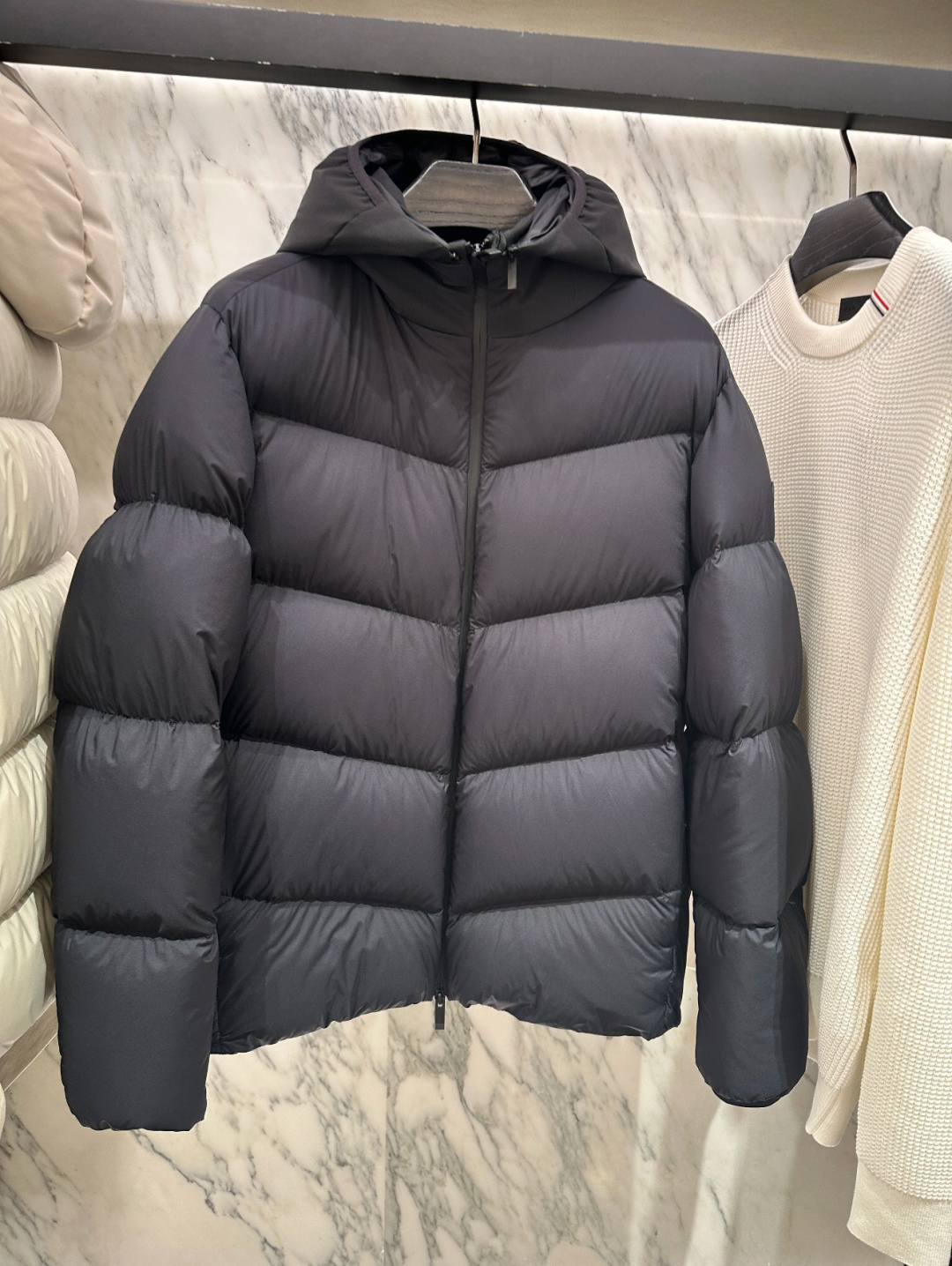 Moncler Forez 男士连帽短款羽绒夹克外套.（连帽可脱卸.可变立领夹克）柜台实拍参考.