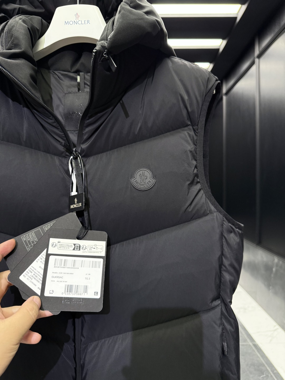 特级羽绒⬆️Moncler Guersac男士斜纹绗缝连帽羽绒马甲(连帽可脱卸,可变立领马甲)特级鹅绒填