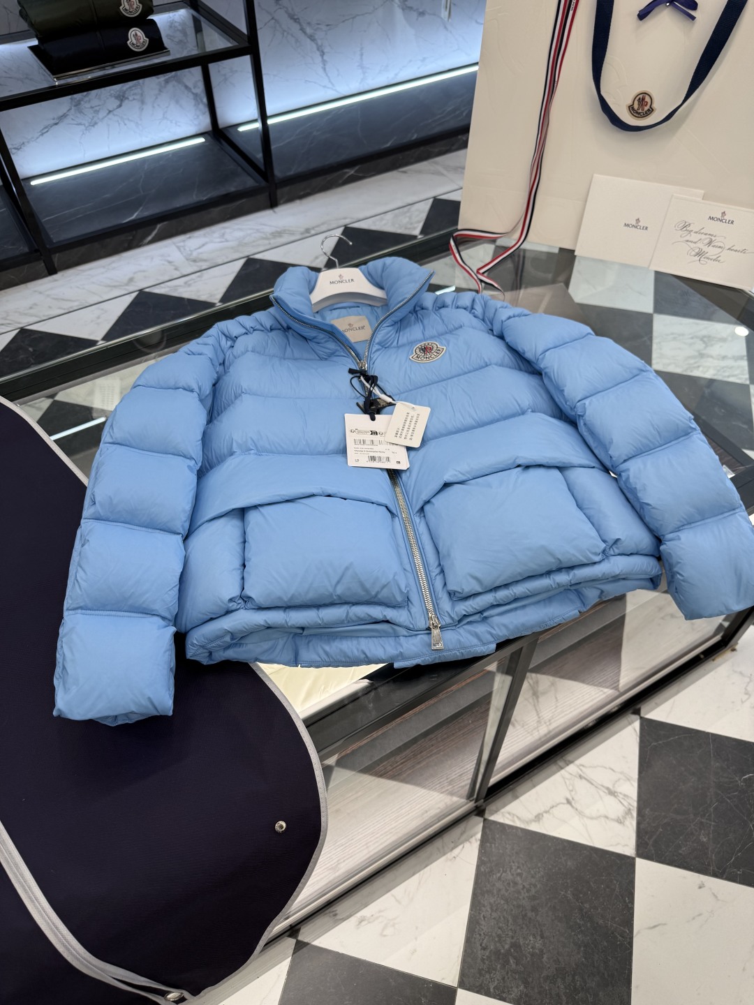 p610Moncler x Christopher Raxxy 明星同款男女款 3D绗缝拉链羽绒外套.更多细节实拍.特级出品,条码款号齐全,对应官网一致,吊牌内置NFC电子感应防伪,标配全套柜台礼盒🎁.
