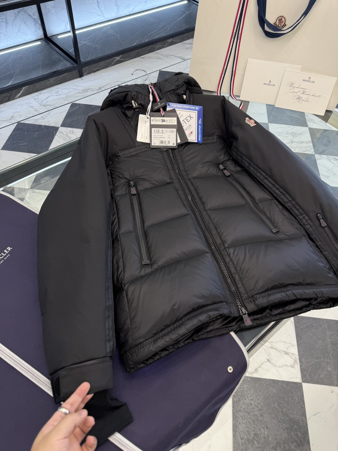 Moncler Grenoble 男士Morgins羊毛皮拼接里羽绒服.原版3W+购入开发.高端单品.更