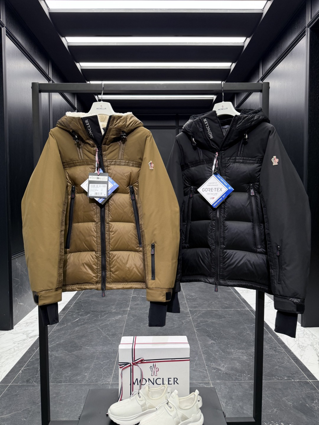 Moncler Grenoble 男士Morgins羊毛皮拼接里羽绒服.原版3W+购入开发.高端单品.两