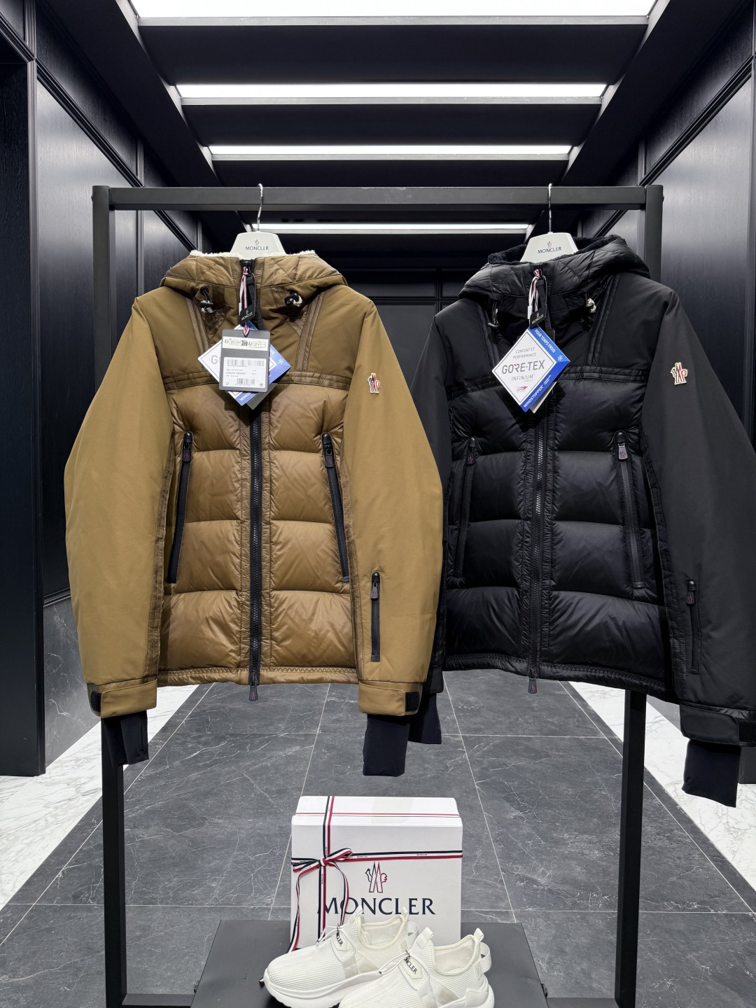 Moncler Grenoble 男士Morgins羊毛皮拼接里羽绒服.原版3W+购入开发.高端单品.两