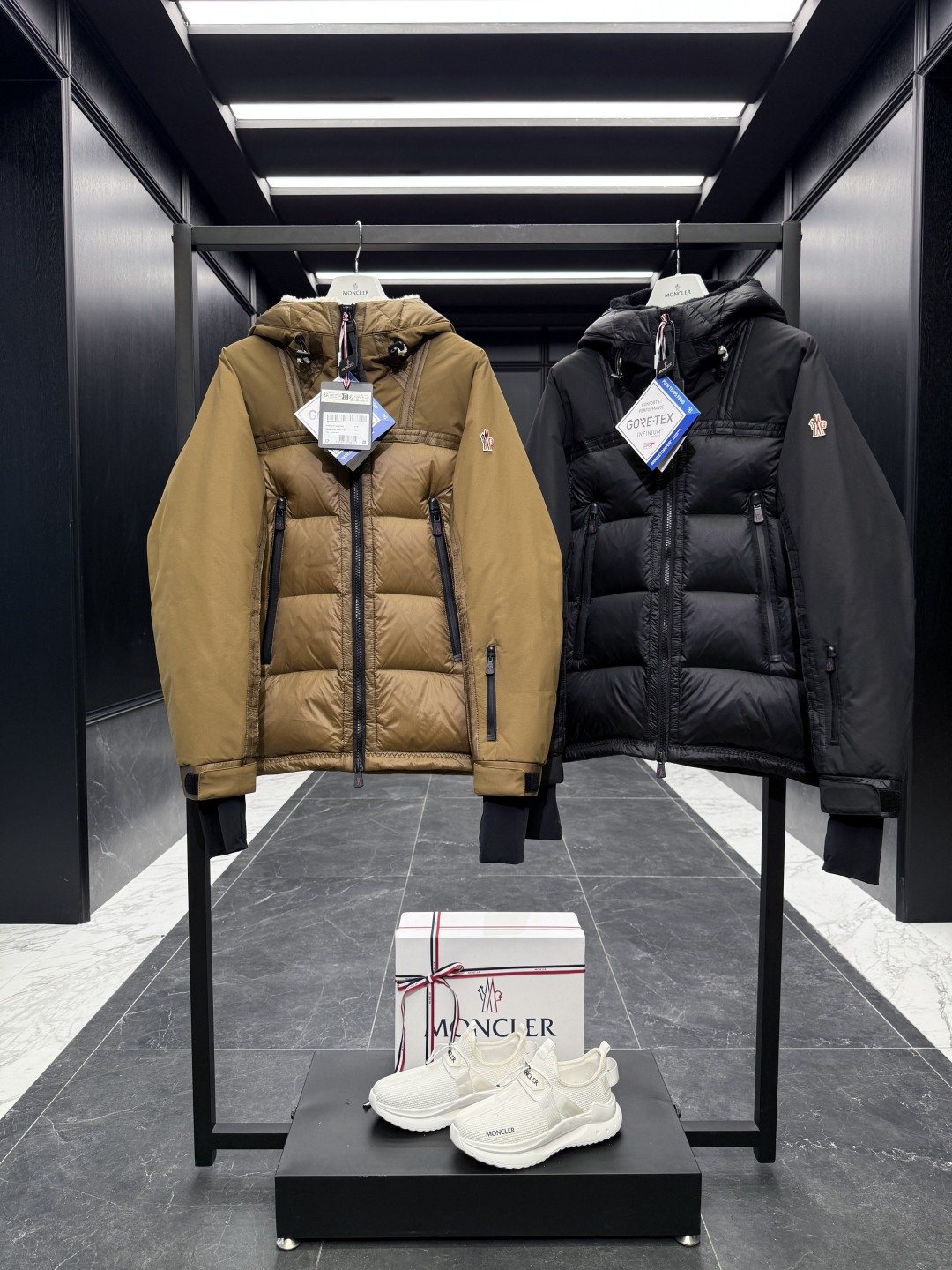 Moncler Grenoble 男士Morgins羊毛皮拼接里羽绒服.原版3W+购入开发.高端单品.两