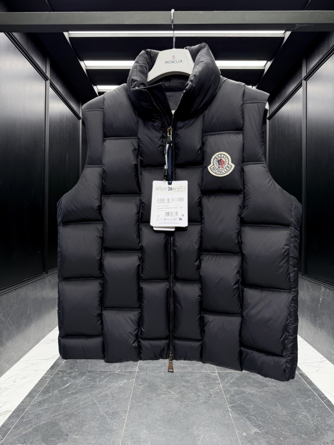 特级羽绒⬆️Moncler x ChristoPher Raxxy 明星同款 男女款3D绗缝拉链羽绒马甲