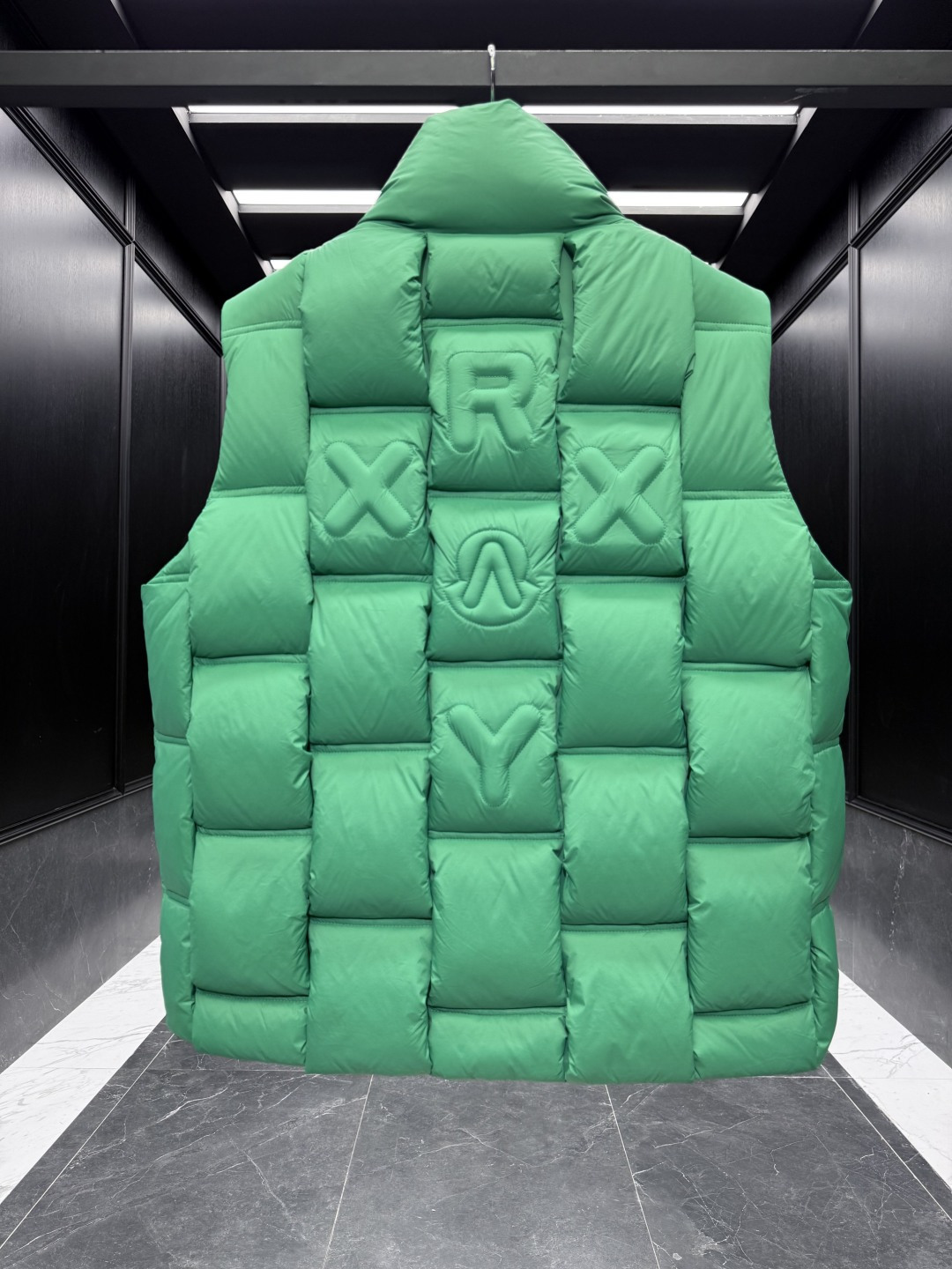 特级羽绒⬆️Moncler x ChristoPher Raxxy 明星同款 男女款3D绗缝拉链羽绒马甲