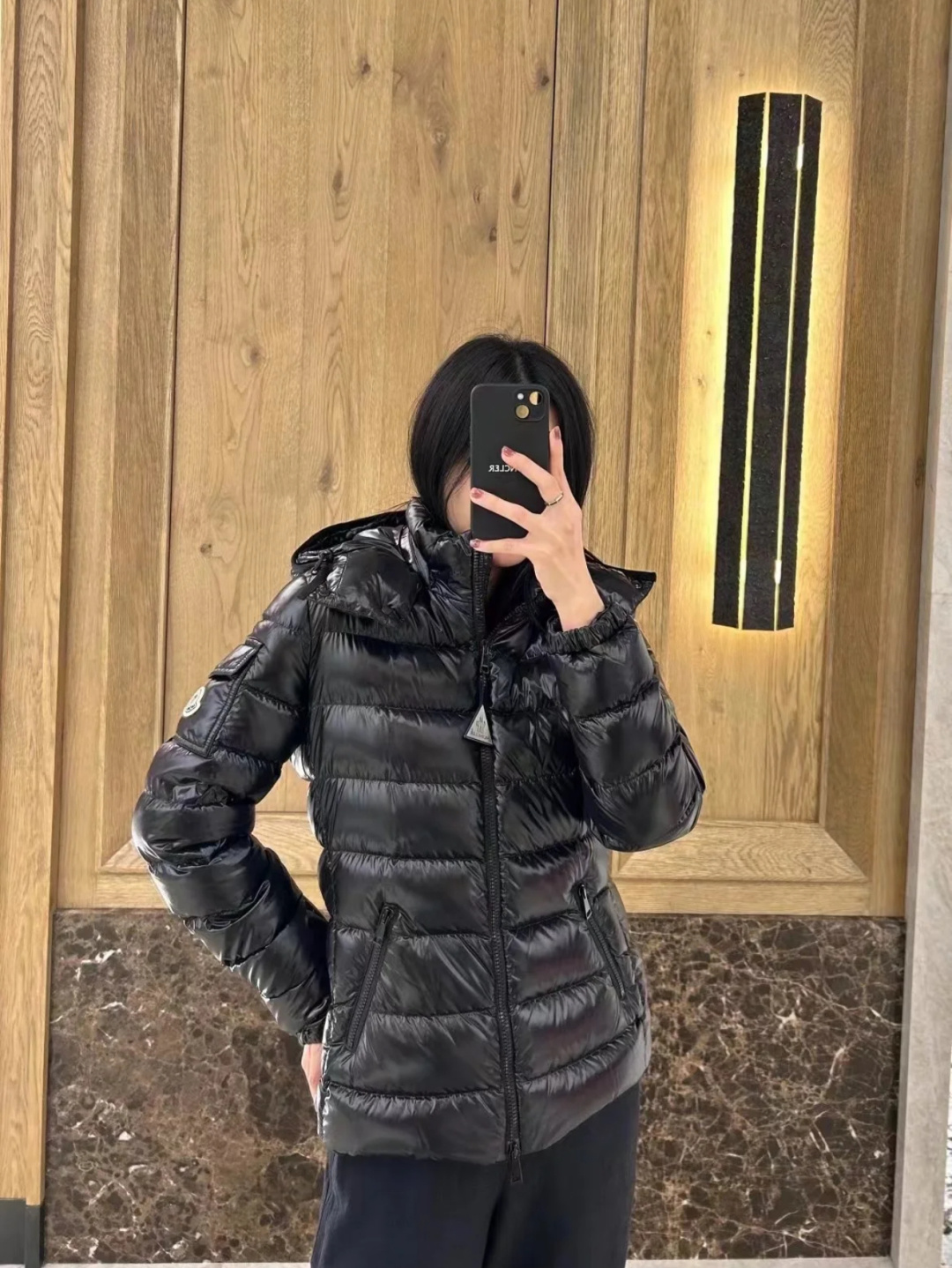 上身效果｜Moncler 王牌经典Bady女士连帽短款绒夹克外套.永久不过时.最好穿的版型.