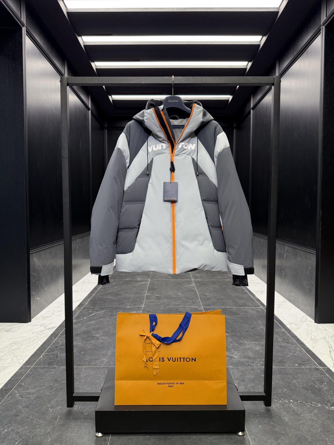 。顶级鹅绒 顶级版本 欢迎对比特级羽绒⬆️LOUIS VUITTON LV3390秋冬新款SKI滑雪系列